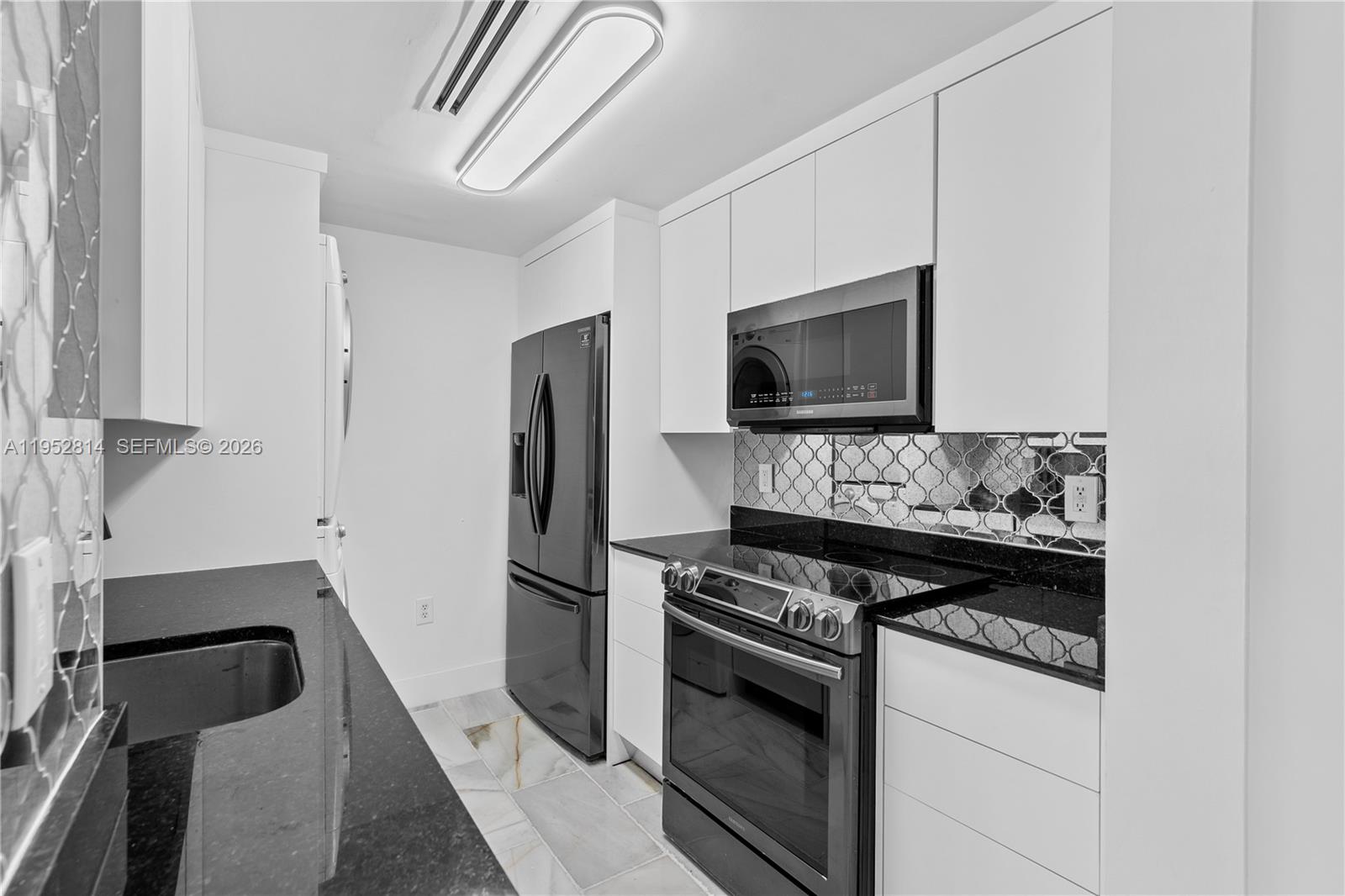 10275 Collins Ave #1035 Bal Harbour, FL 33154