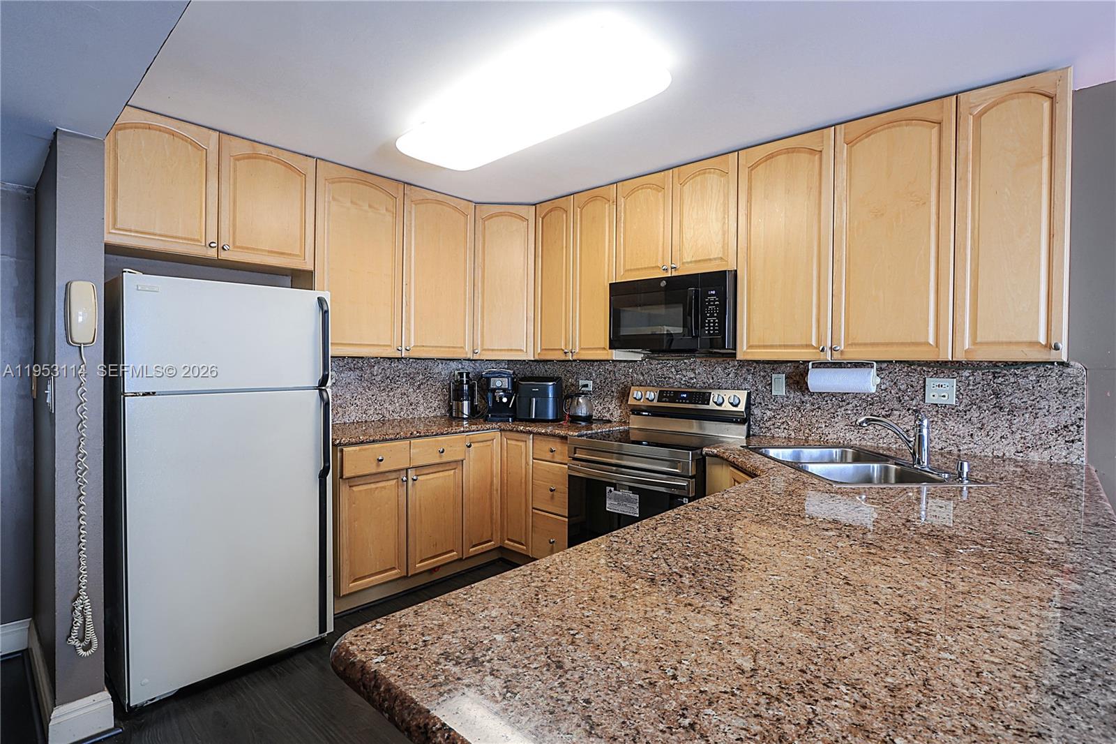 345 Ocean Dr #714 Miami Beach, FL 33139