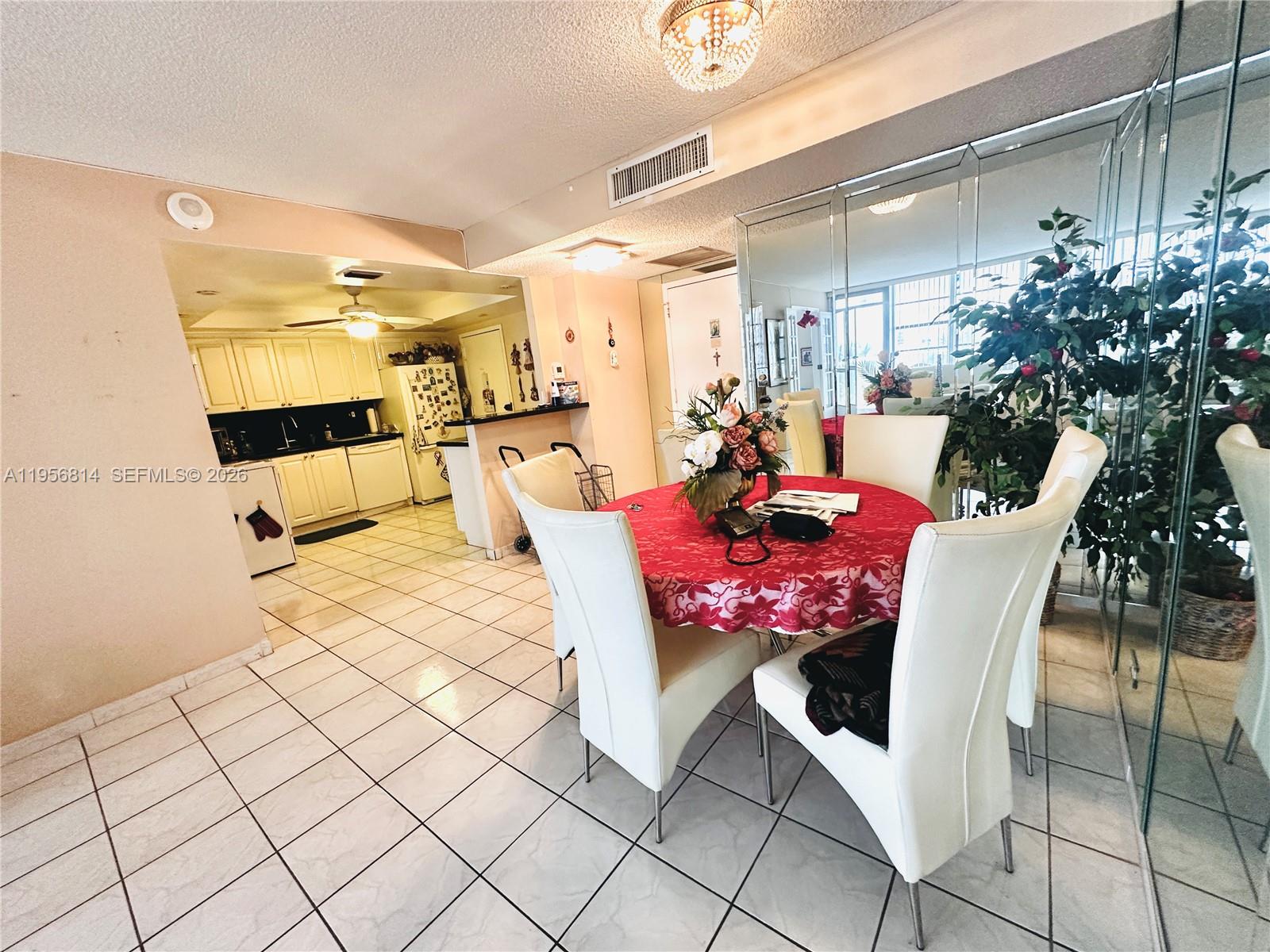 image Winston Towers 30023