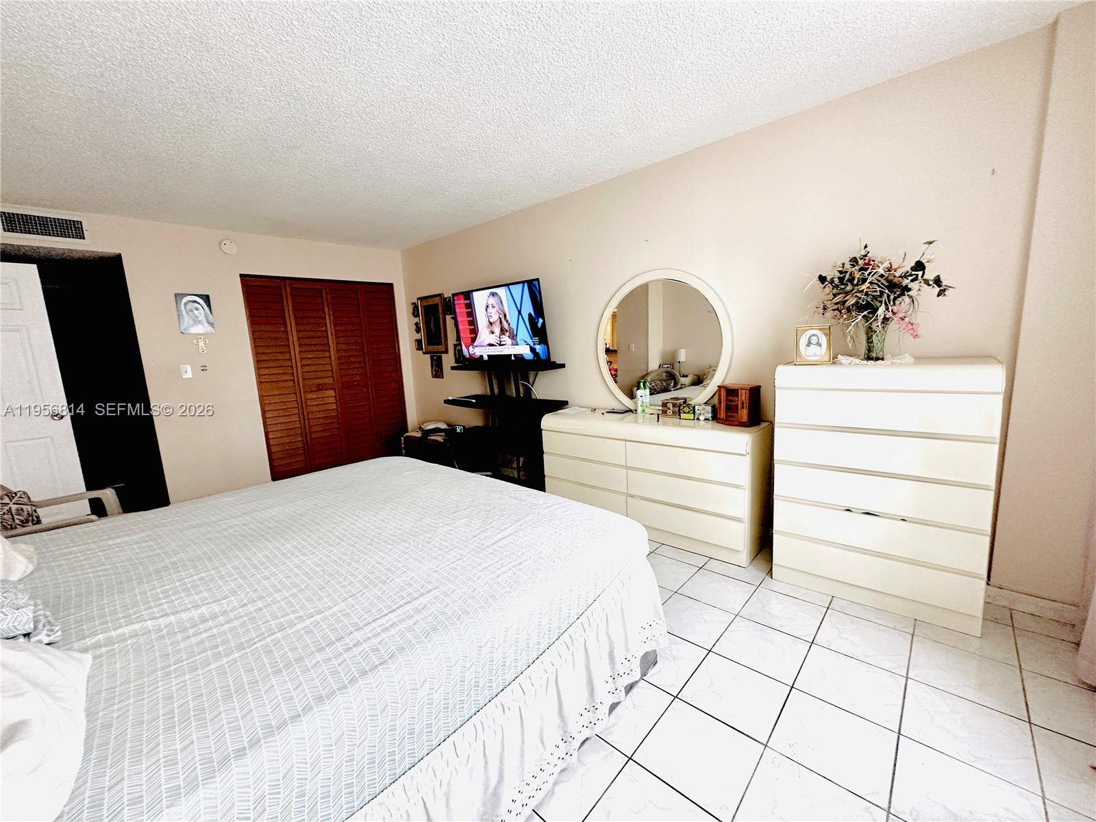 image Winston Towers 30026