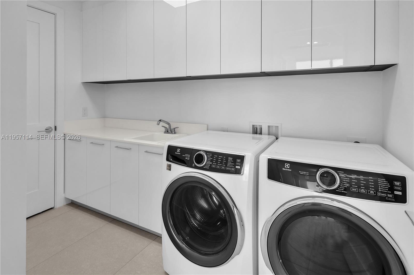 151 N Seabreeze Blvd #2003E Fort Lauderdale, FL 33304