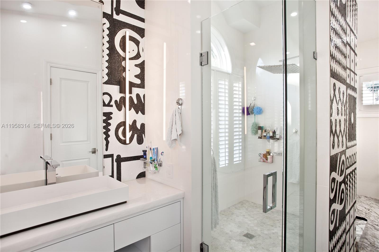 165 Paloma Dr Coral Gables, FL 33143