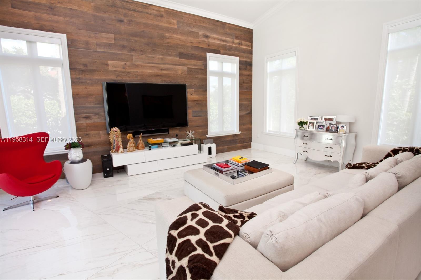 165 Paloma Dr Coral Gables, FL 33143