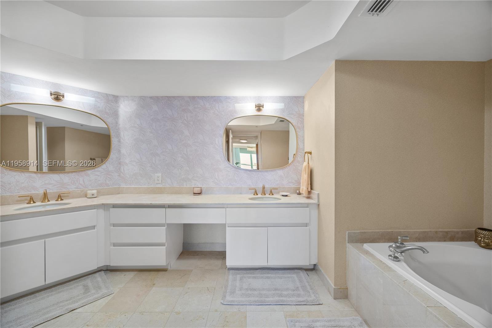 16711 Collins Ave #2007 Sunny Isles Beach, FL 33160