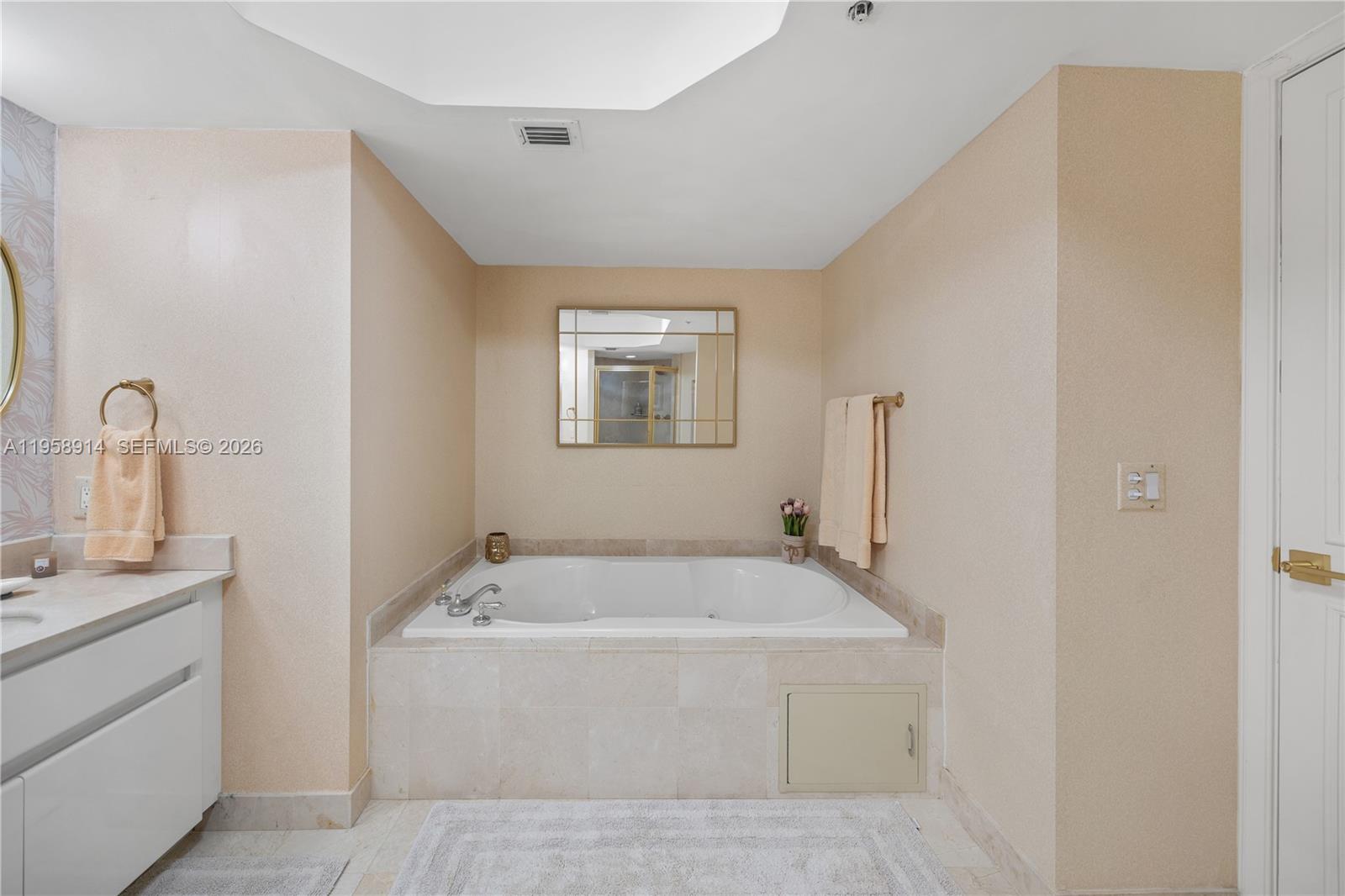 16711 Collins Ave #2007 Sunny Isles Beach, FL 33160