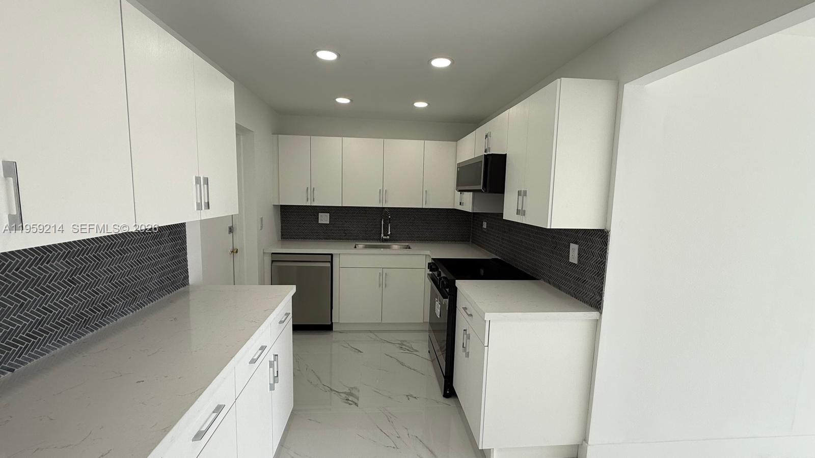 16850 S Glades Dr #4J North Miami Beach, FL 33162