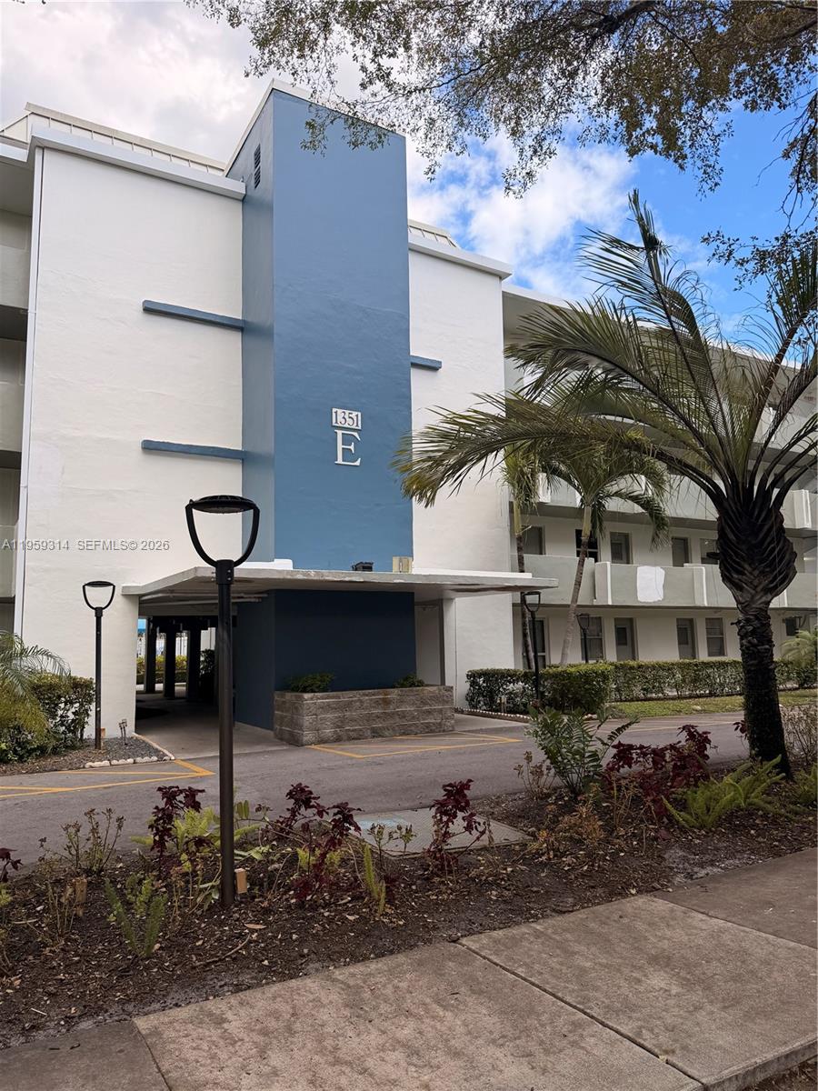 1351 NE 191st St #E310