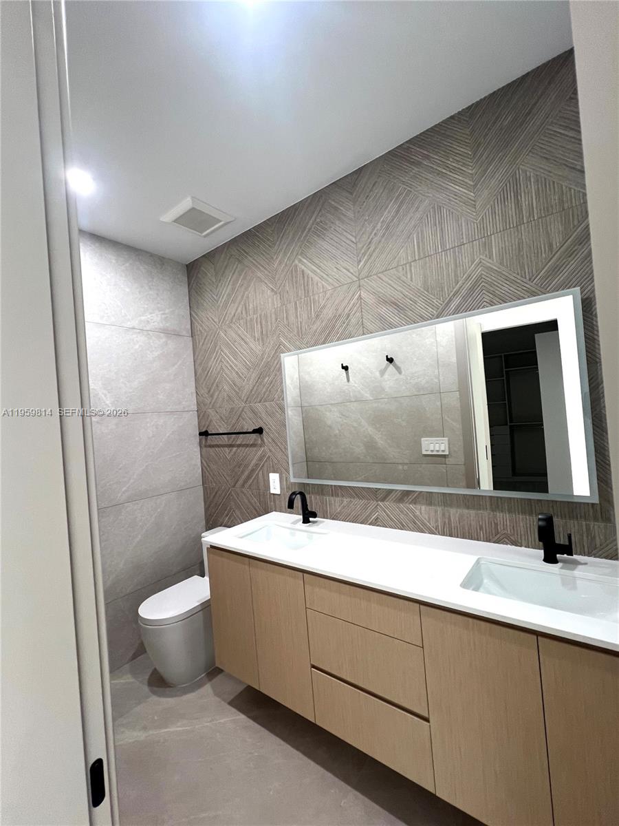 7850 SW 67th Ave South Miami, FL 33143