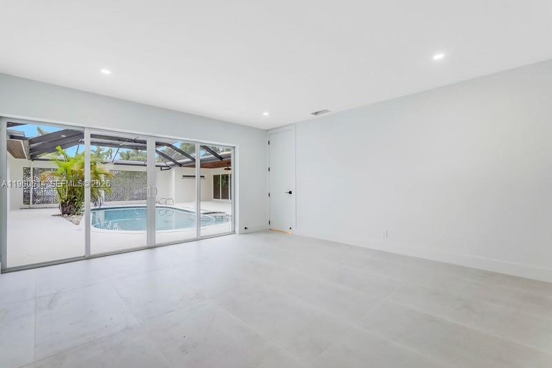 4731 Pierce St Hollywood, FL 33021