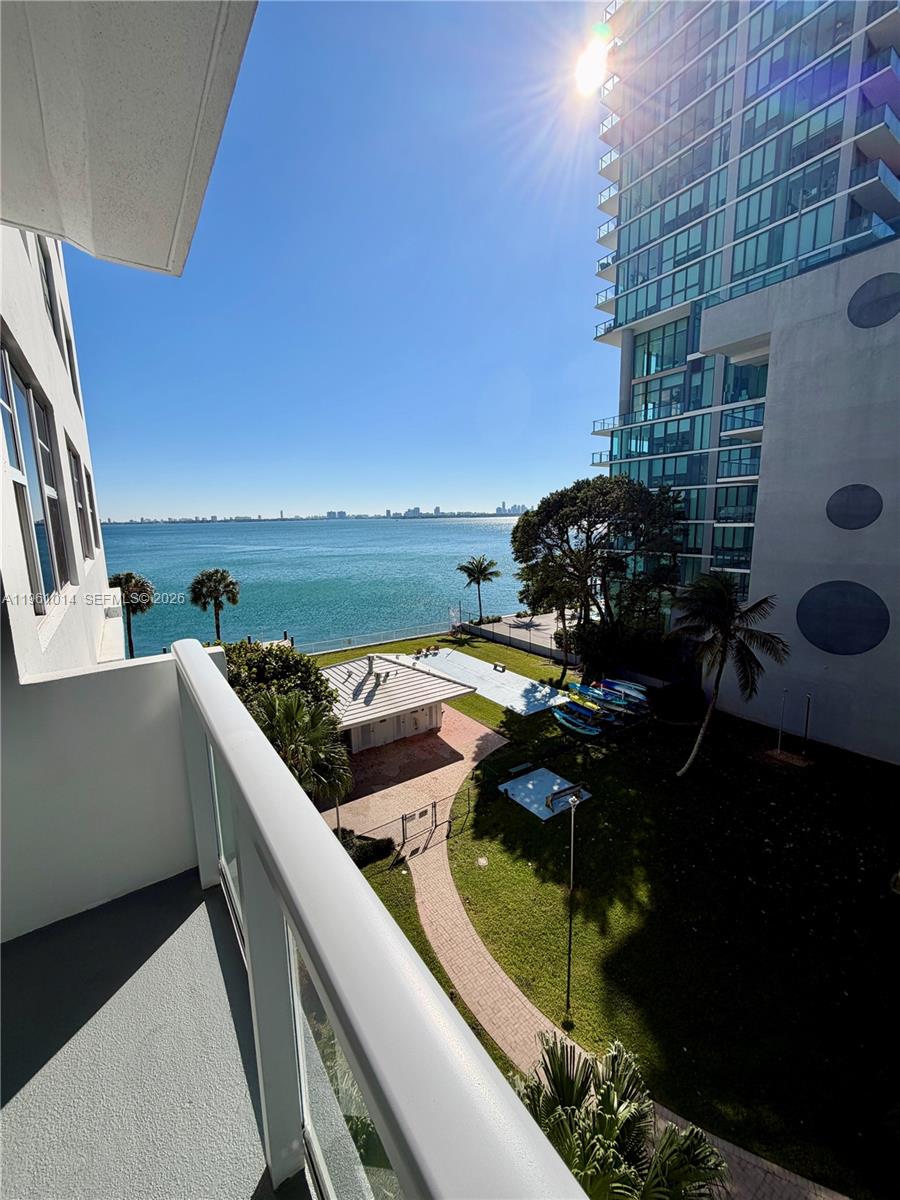 3301 NE 5th Ave #509