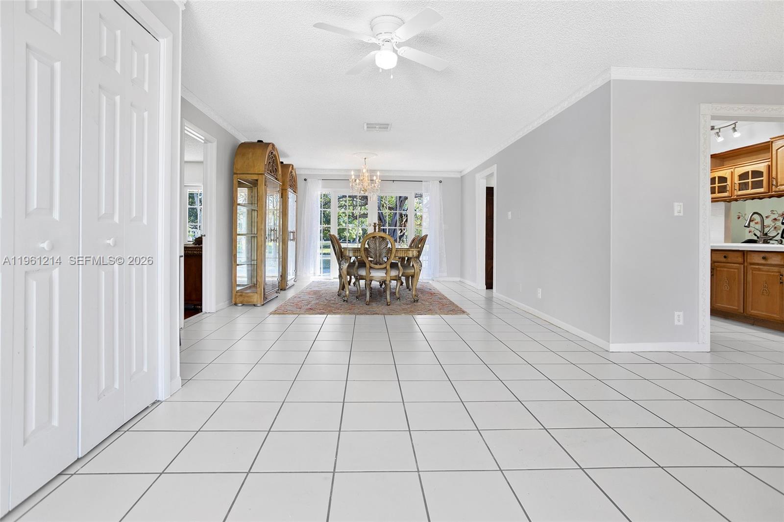 570 Royal Poinciana Ct Weston, FL 33326