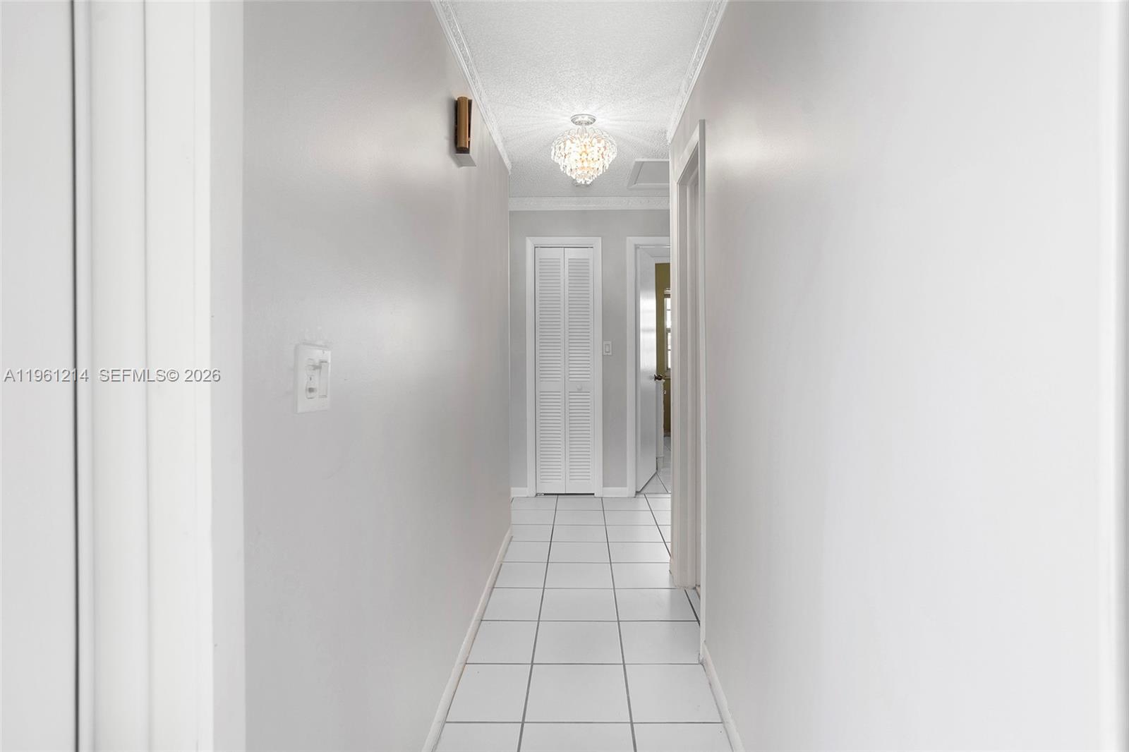 570 Royal Poinciana Ct Weston, FL 33326