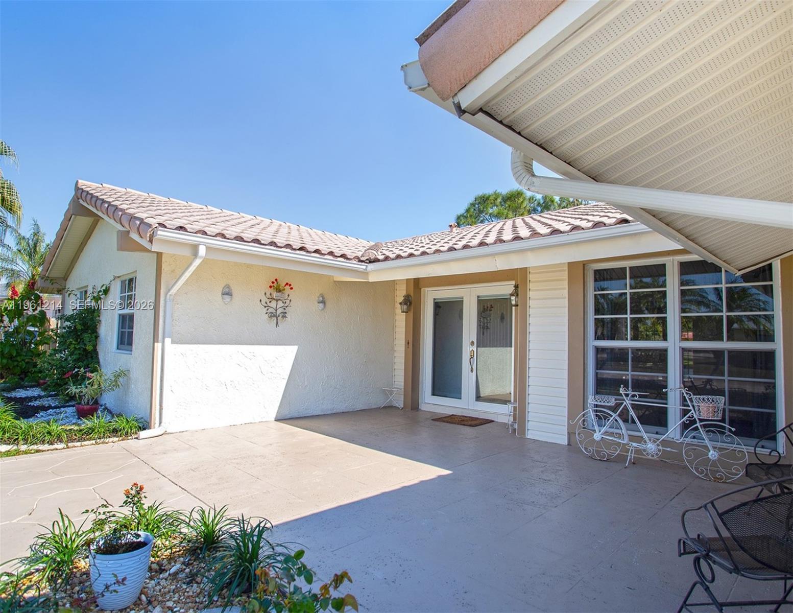 570 Royal Poinciana Ct Weston, FL 33326