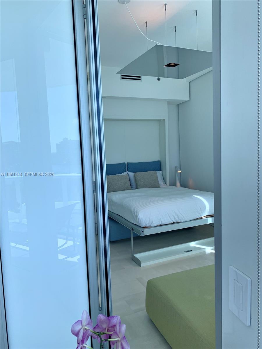 image Continuum South Beach South Tower13