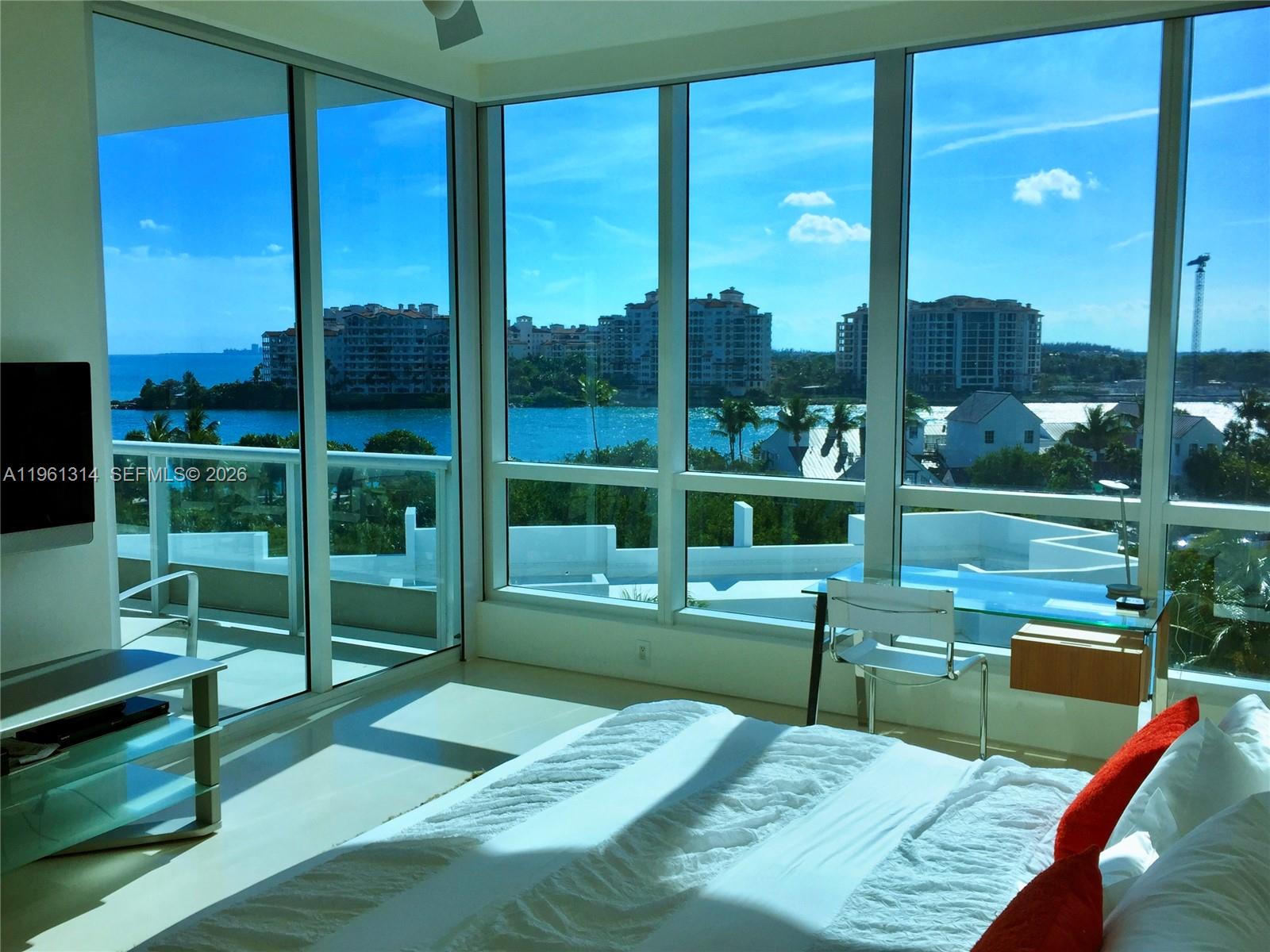 image Continuum South Beach South Tower14