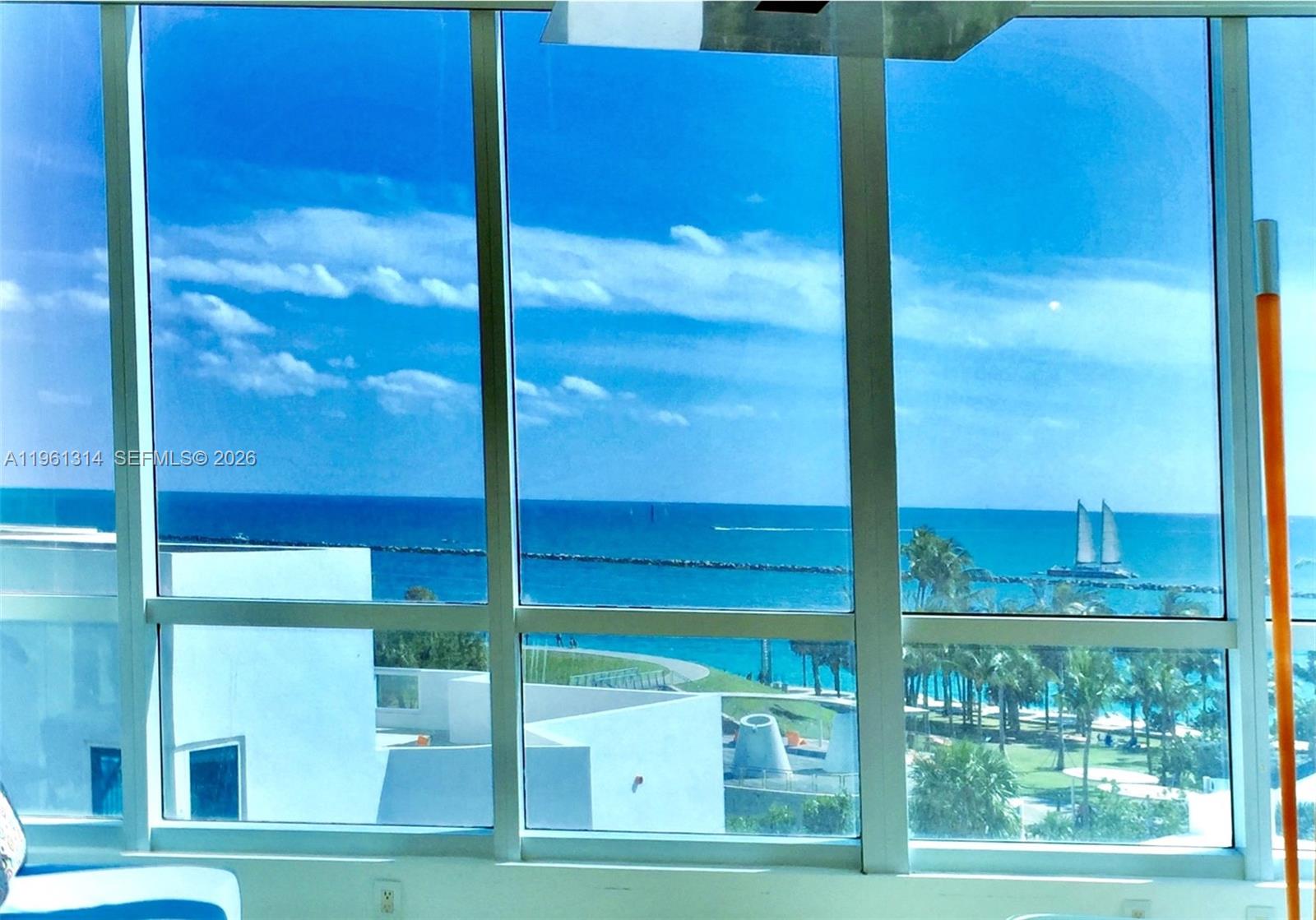 image Continuum South Beach South Tower23