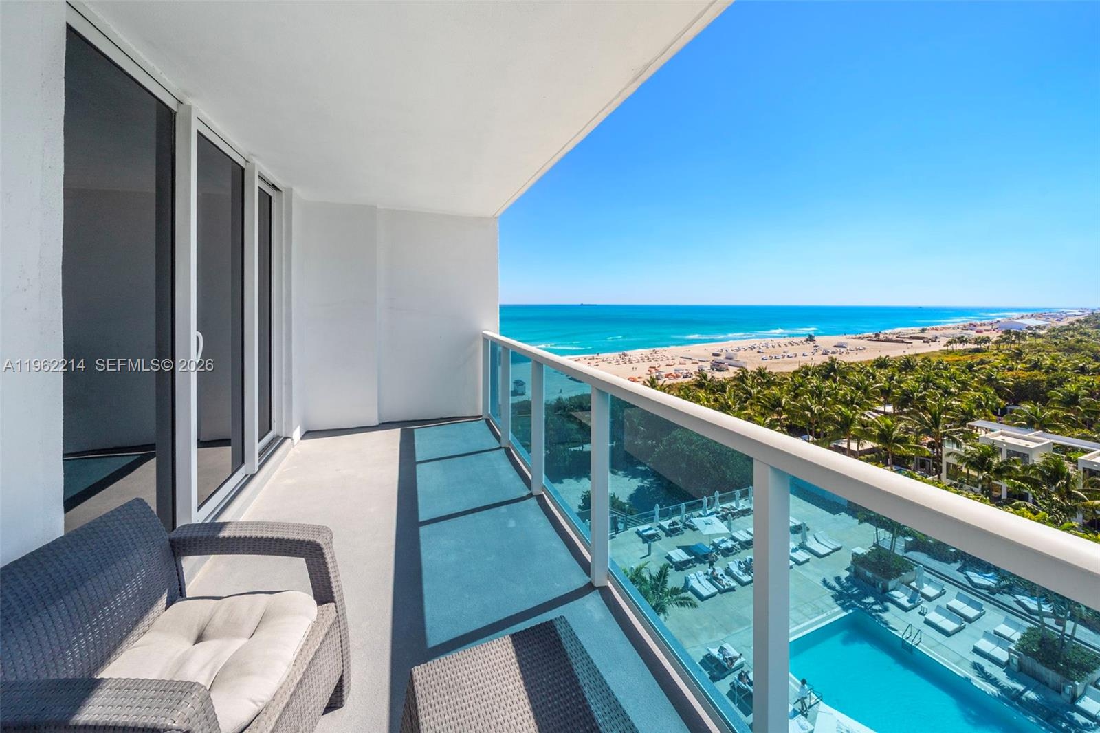 2301 Collins Ave #908 Miami Beach, FL 33139