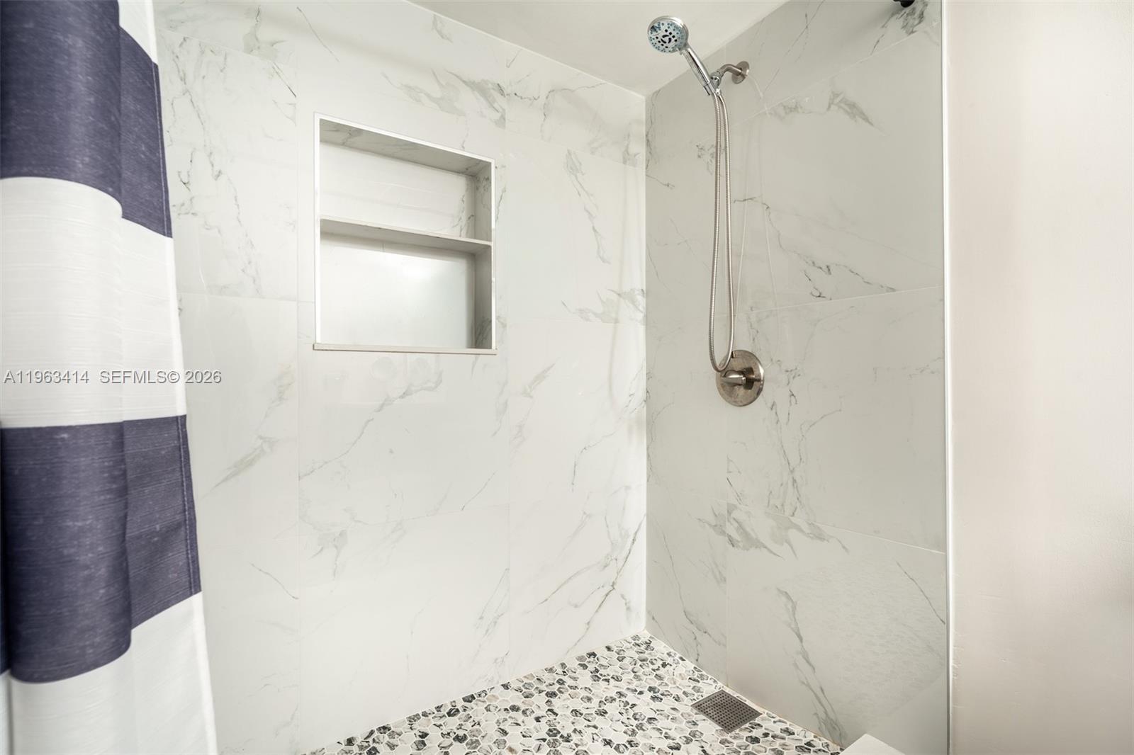 16475 Golf Clb Rd #307 Weston, FL 33326