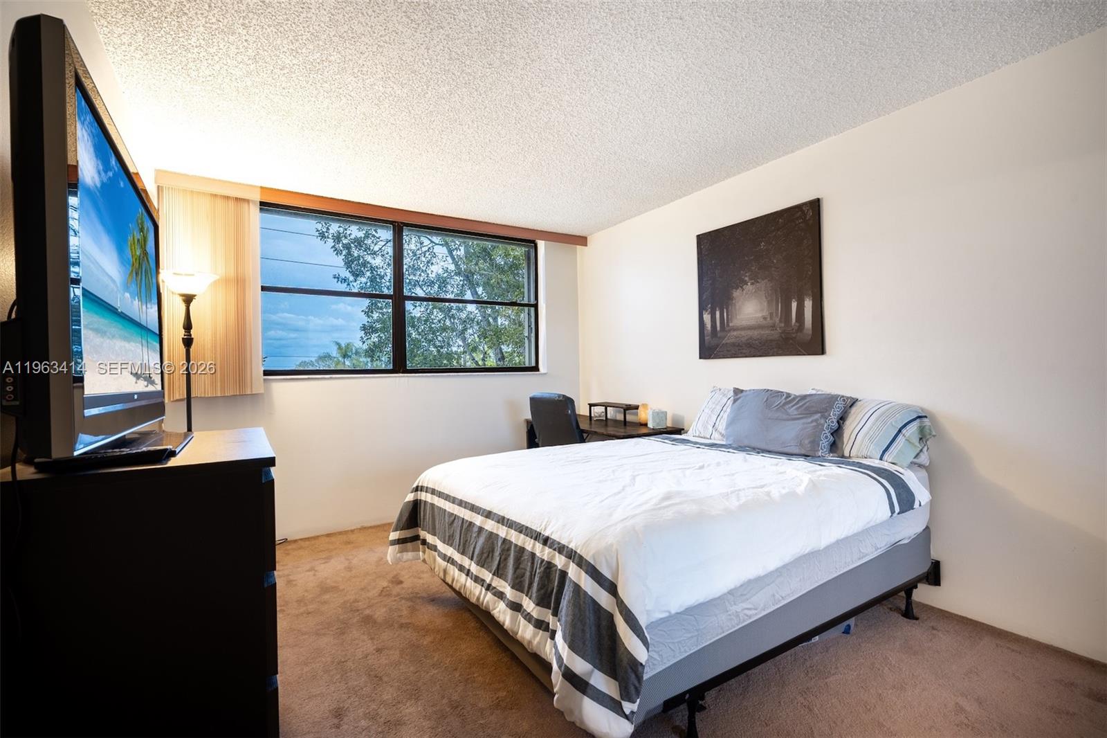 16475 Golf Clb Rd #307 Weston, FL 33326