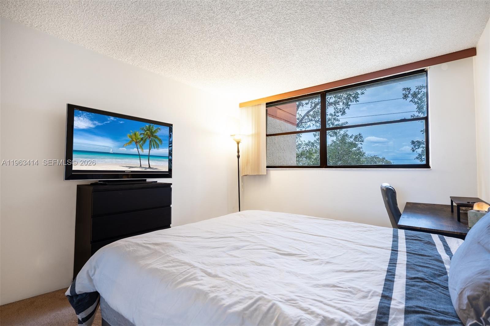 16475 Golf Clb Rd #307 Weston, FL 33326