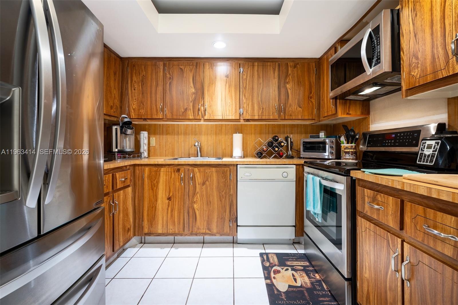 16475 Golf Clb Rd #307 Weston, FL 33326