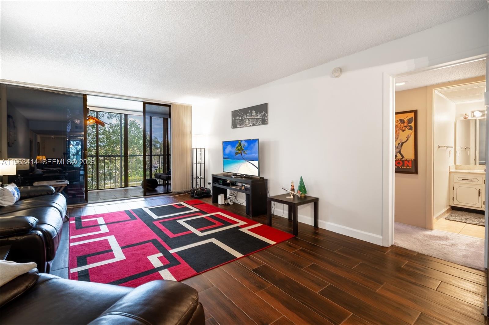 16475 Golf Clb Rd #307 Weston, FL 33326