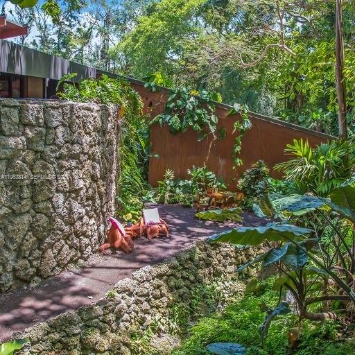 4895 SW 88th St Miami, FL 33156