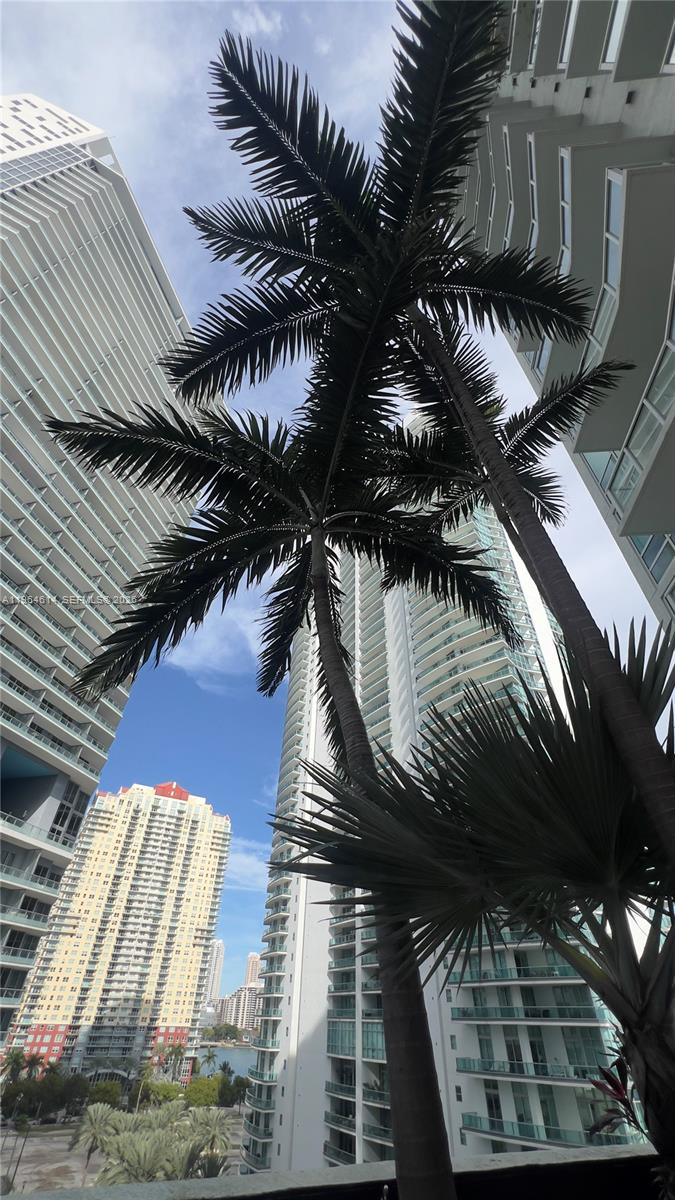 image Emerald at Brickell18