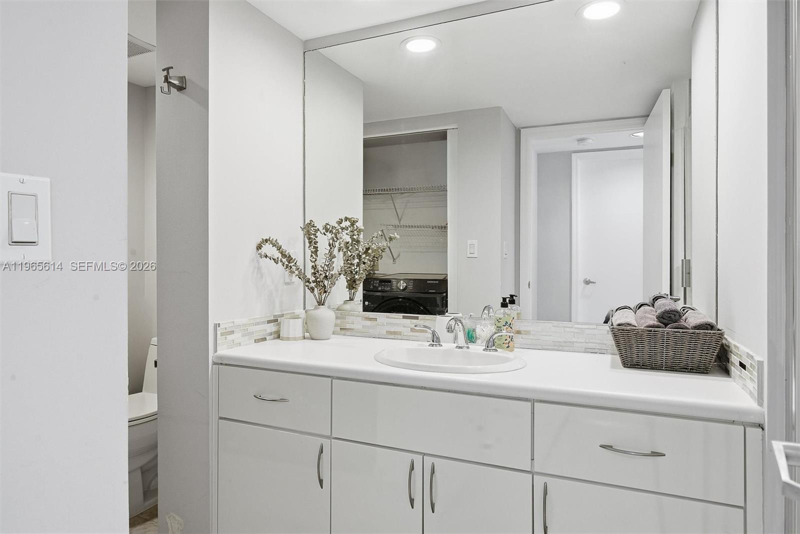 16485 Collins Ave #1034 Sunny Isles Beach, FL 33160