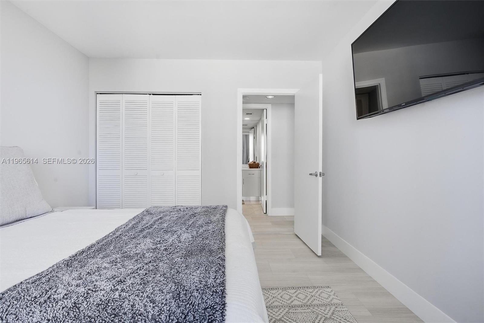 16485 Collins Ave #1034 Sunny Isles Beach, FL 33160