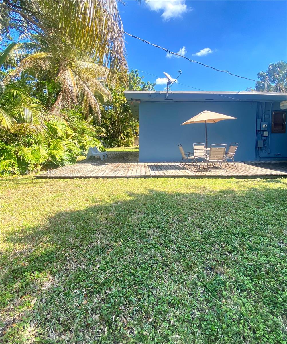 5975 SW 60th St South Miami, FL 33143