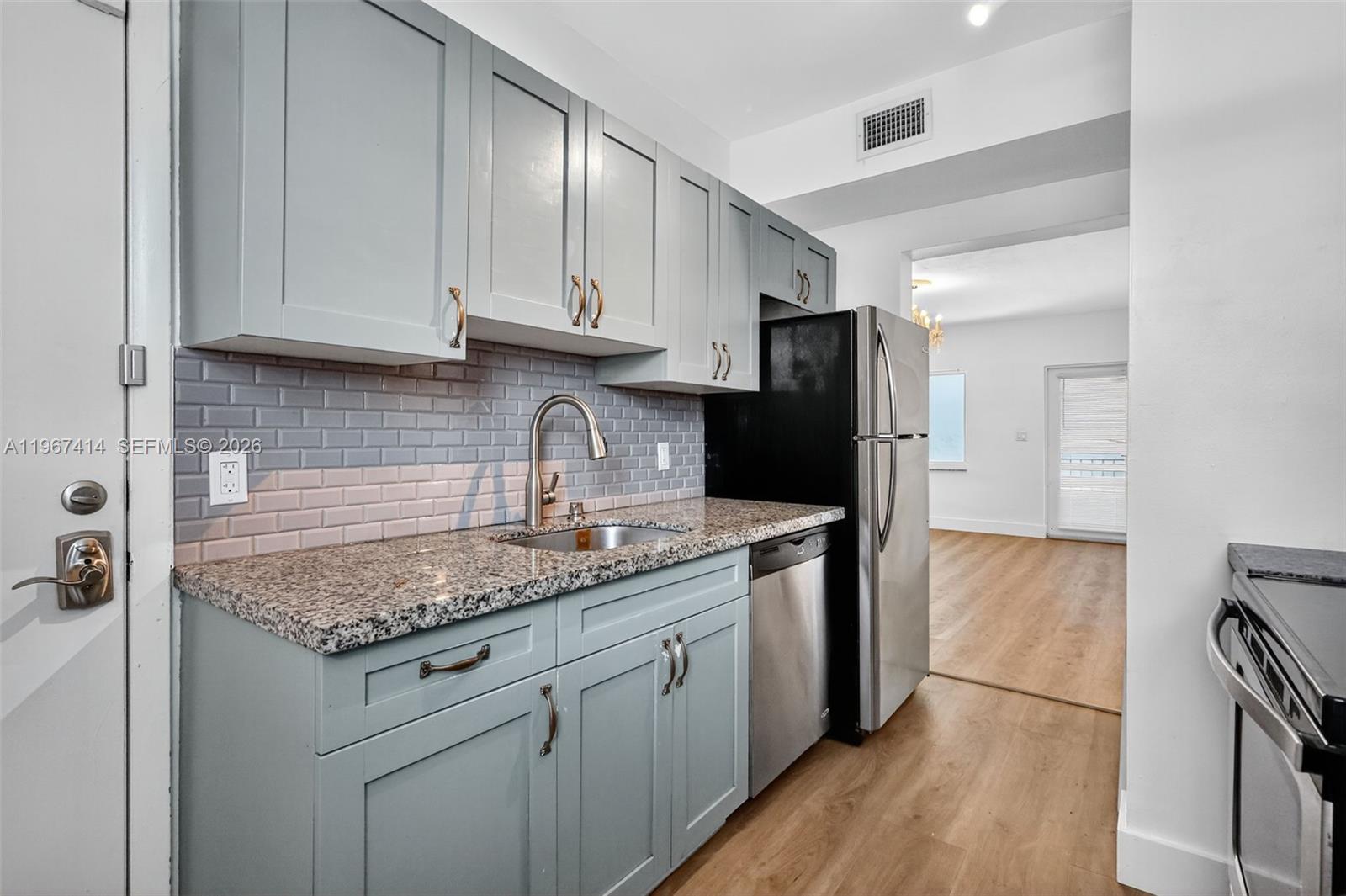 7207 Bay Dr #25 Miami Beach, FL 33141