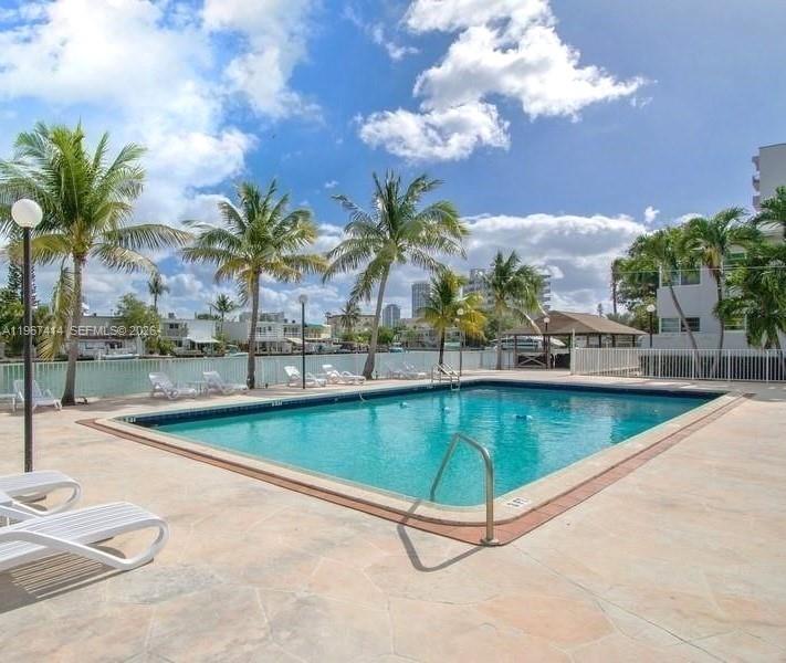 7207 Bay Dr #25 Miami Beach, FL 33141