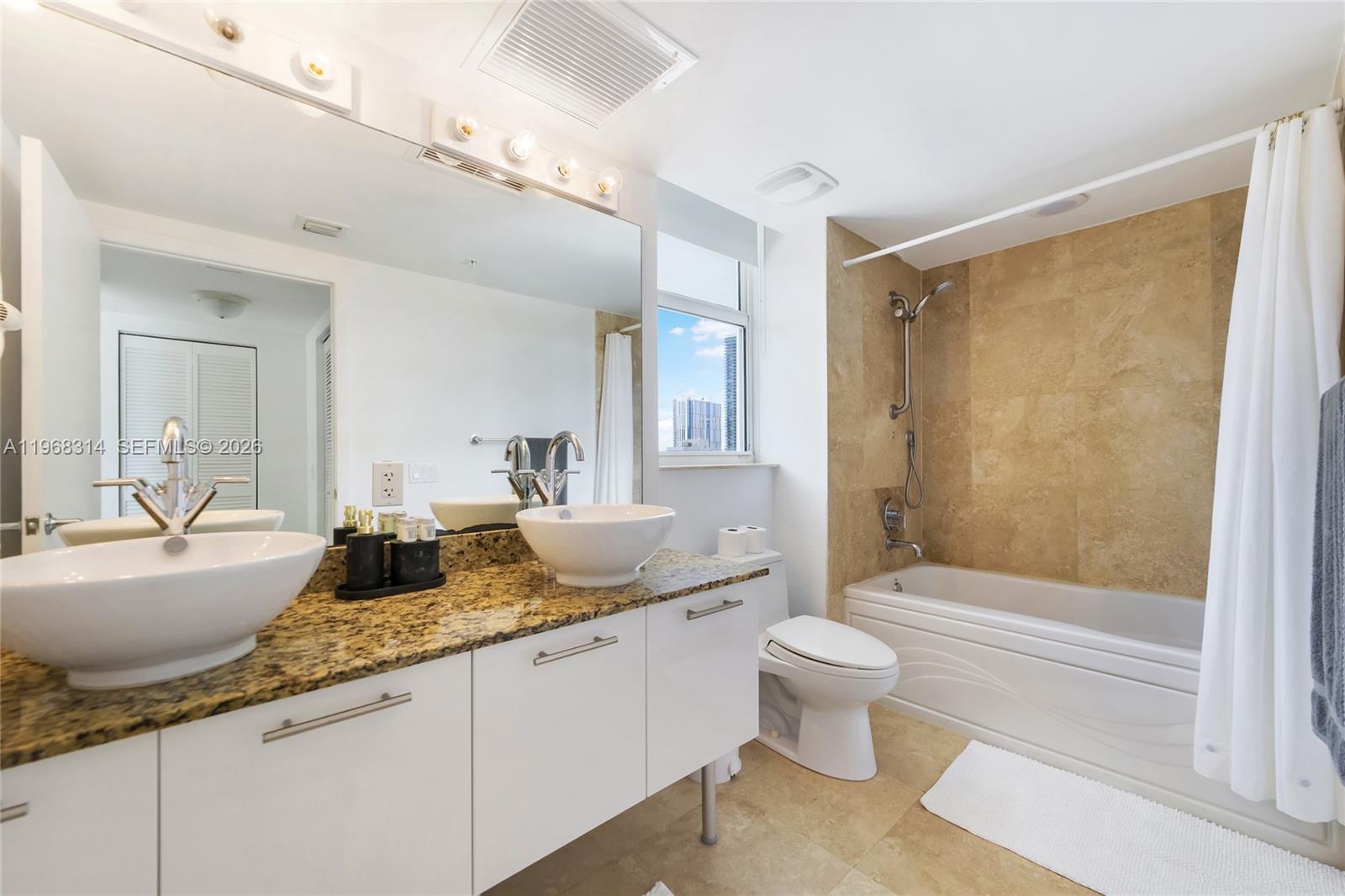 image Brickell on the River South33