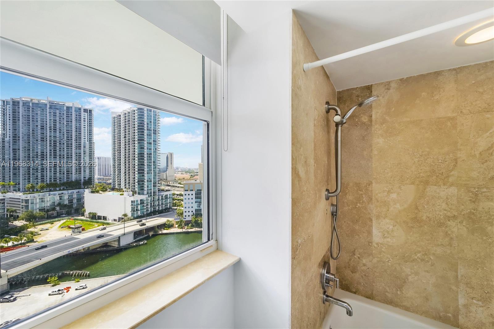 image Brickell on the River South36