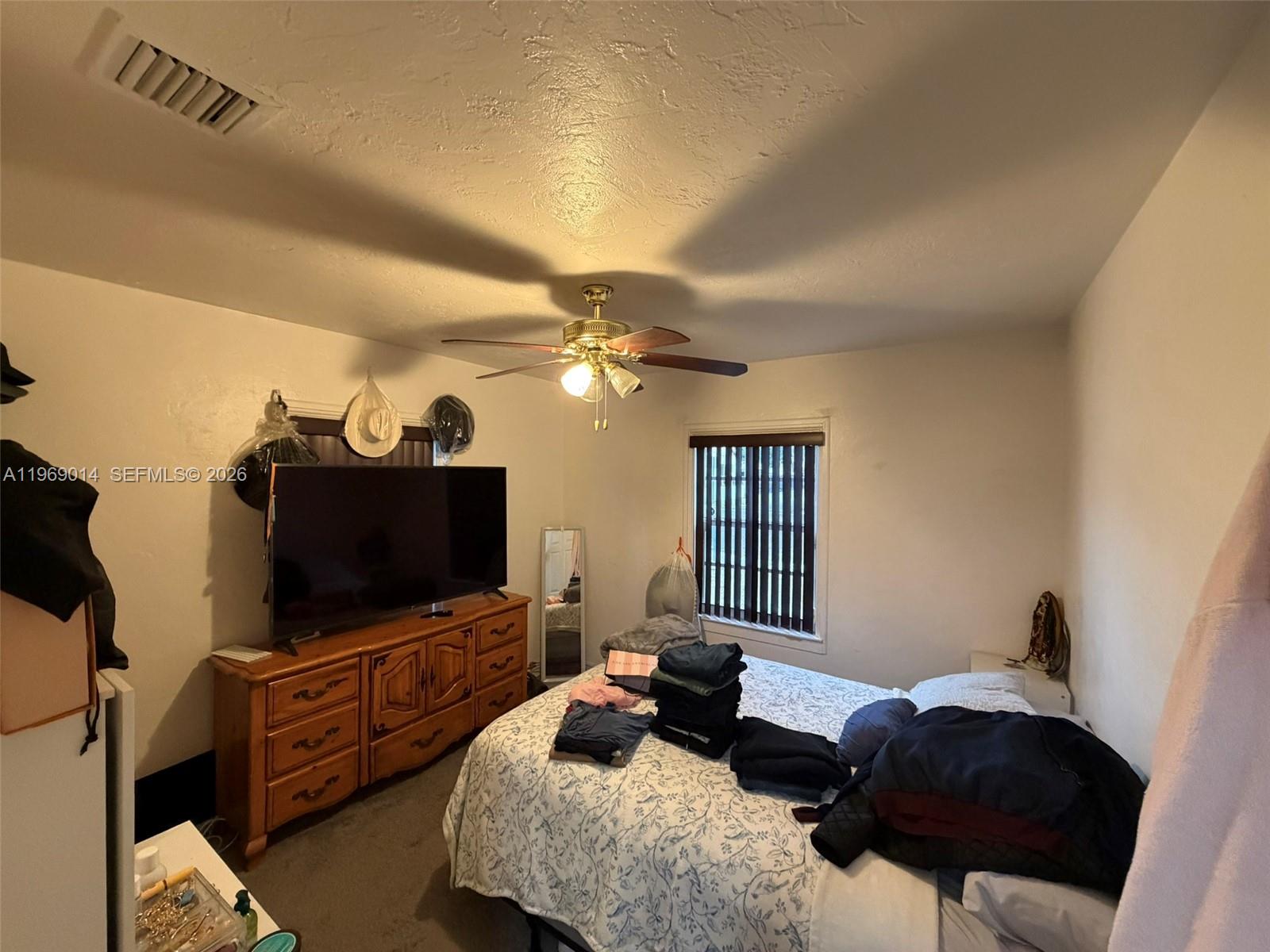 1249 NW 42nd St Miami, FL 33142