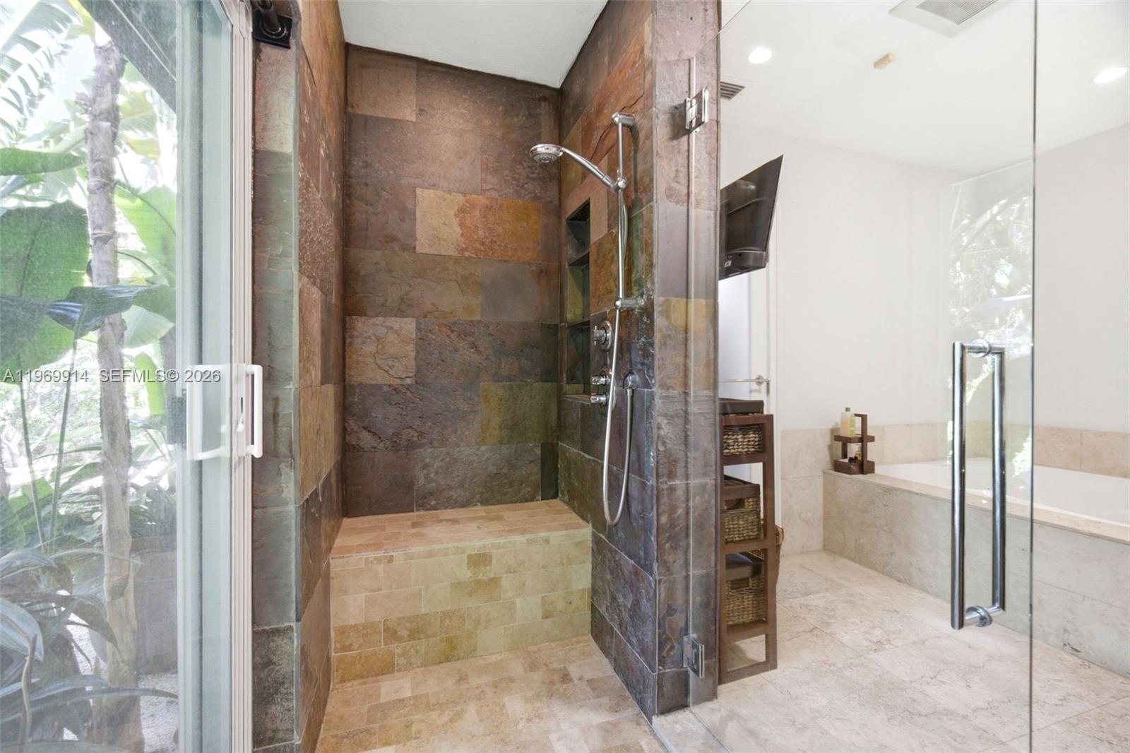 3730 Solana Rd Miami, FL 33133