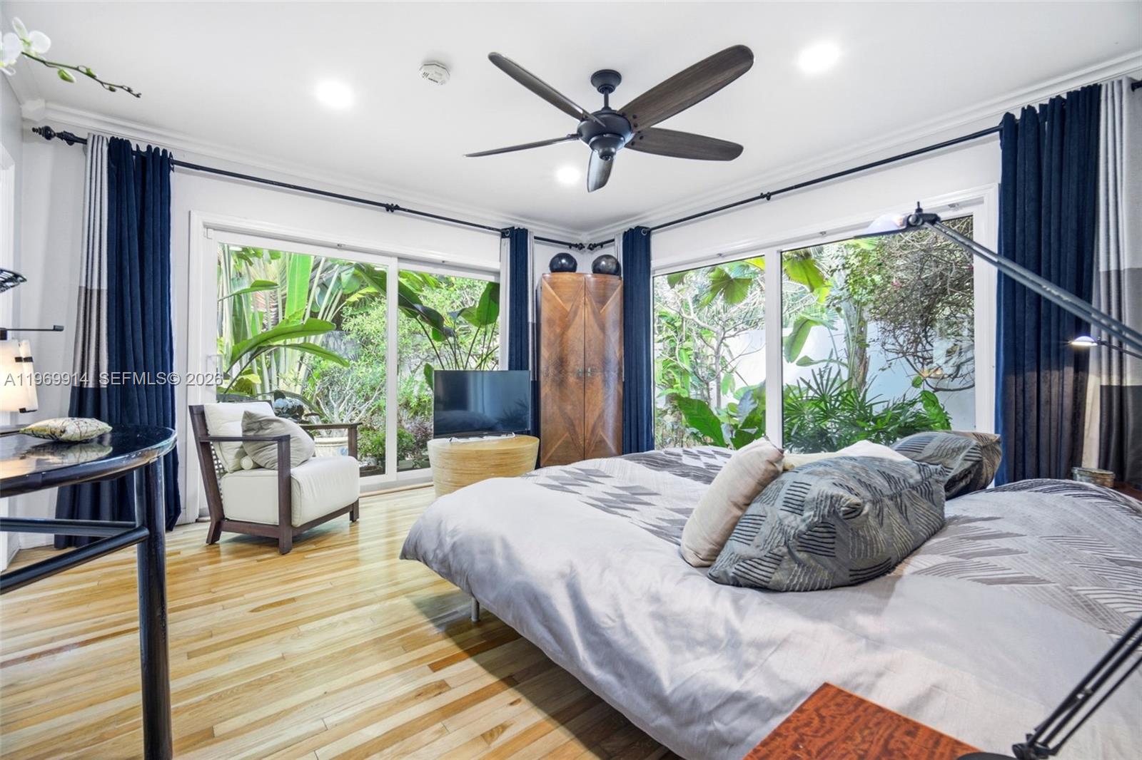 3730 Solana Rd Miami, FL 33133