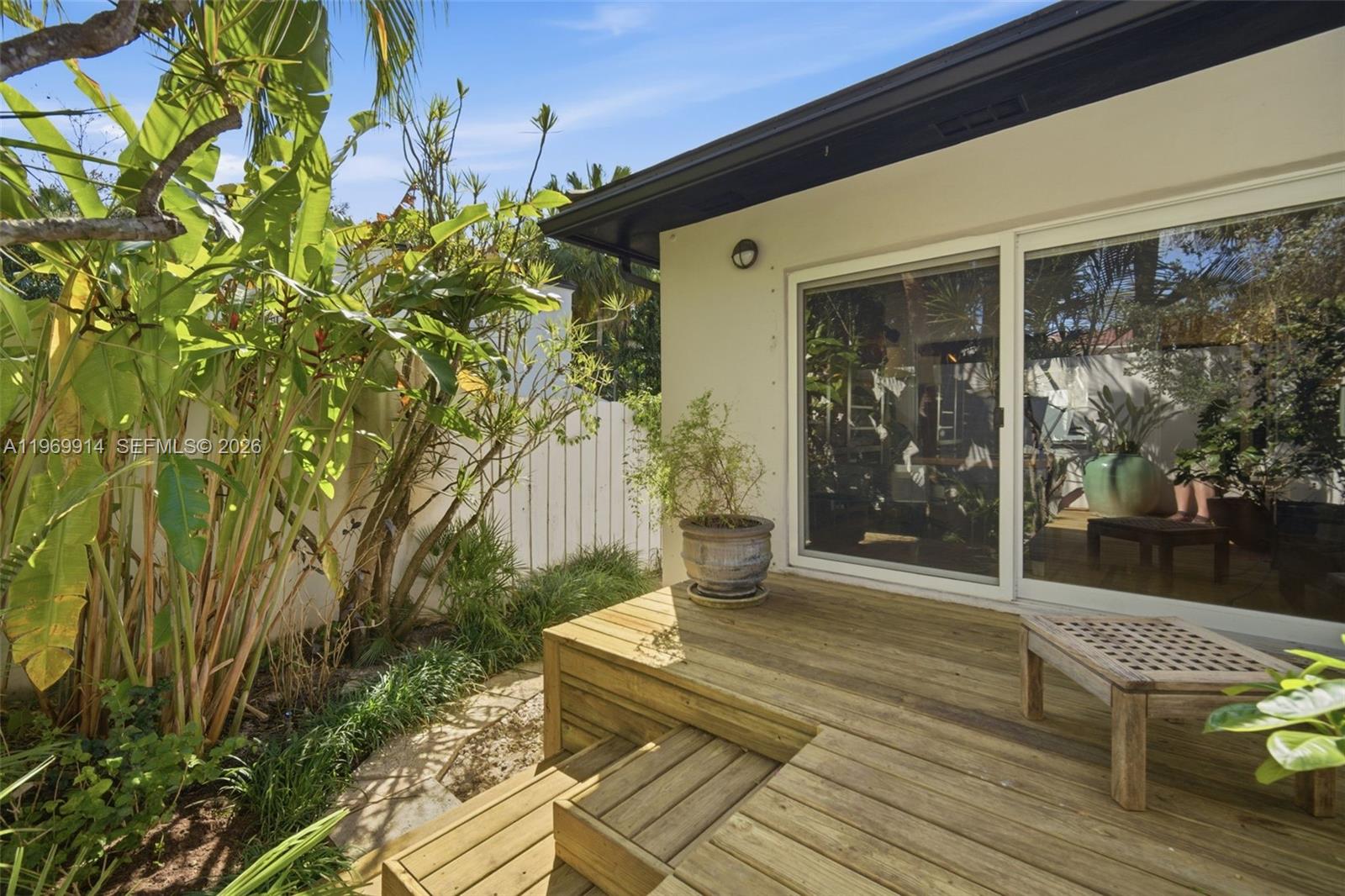 3730 Solana Rd Miami, FL 33133