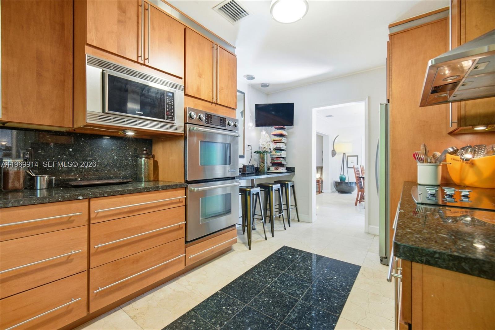 3730 Solana Rd Miami, FL 33133