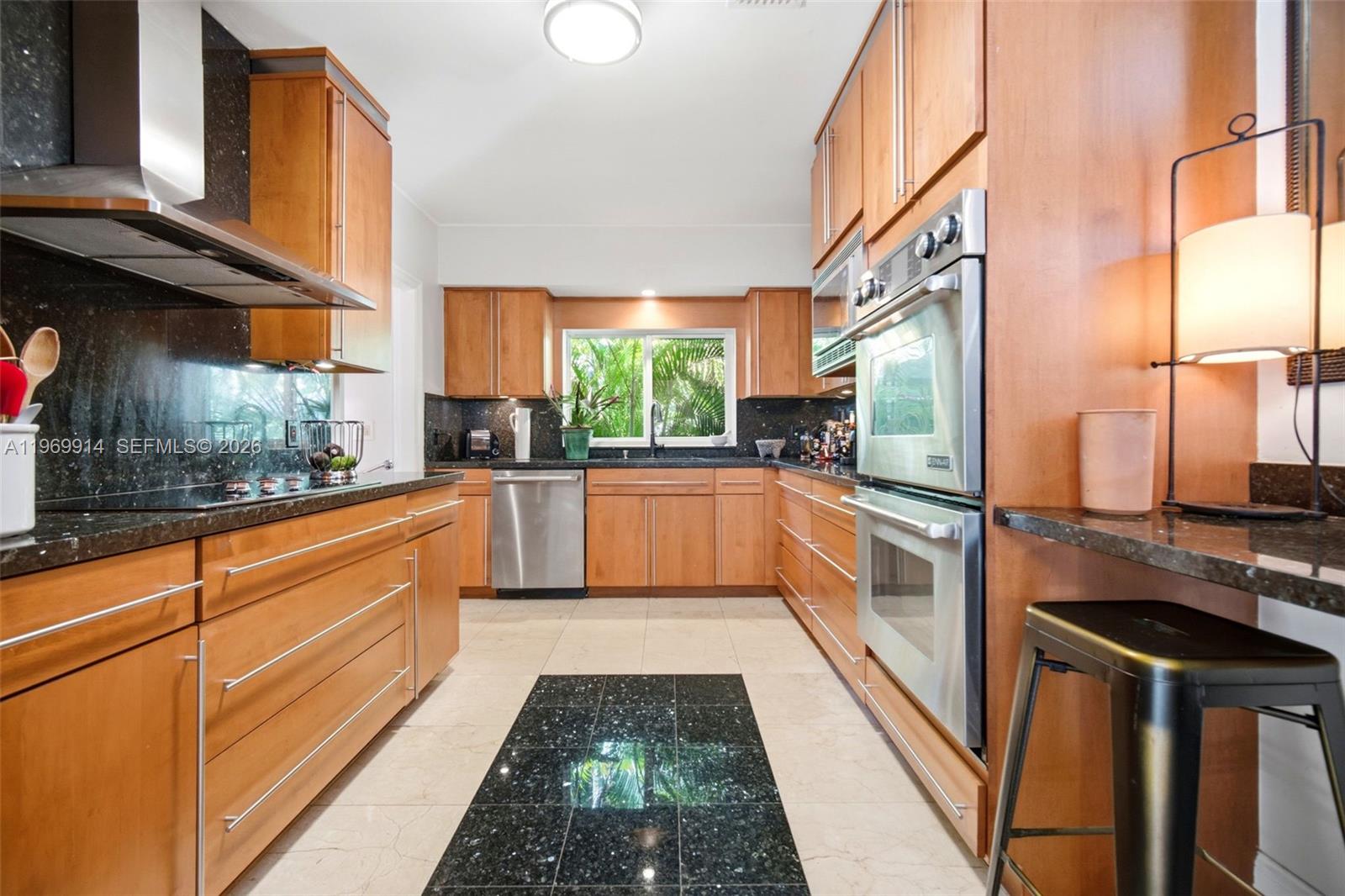 3730 Solana Rd Miami, FL 33133