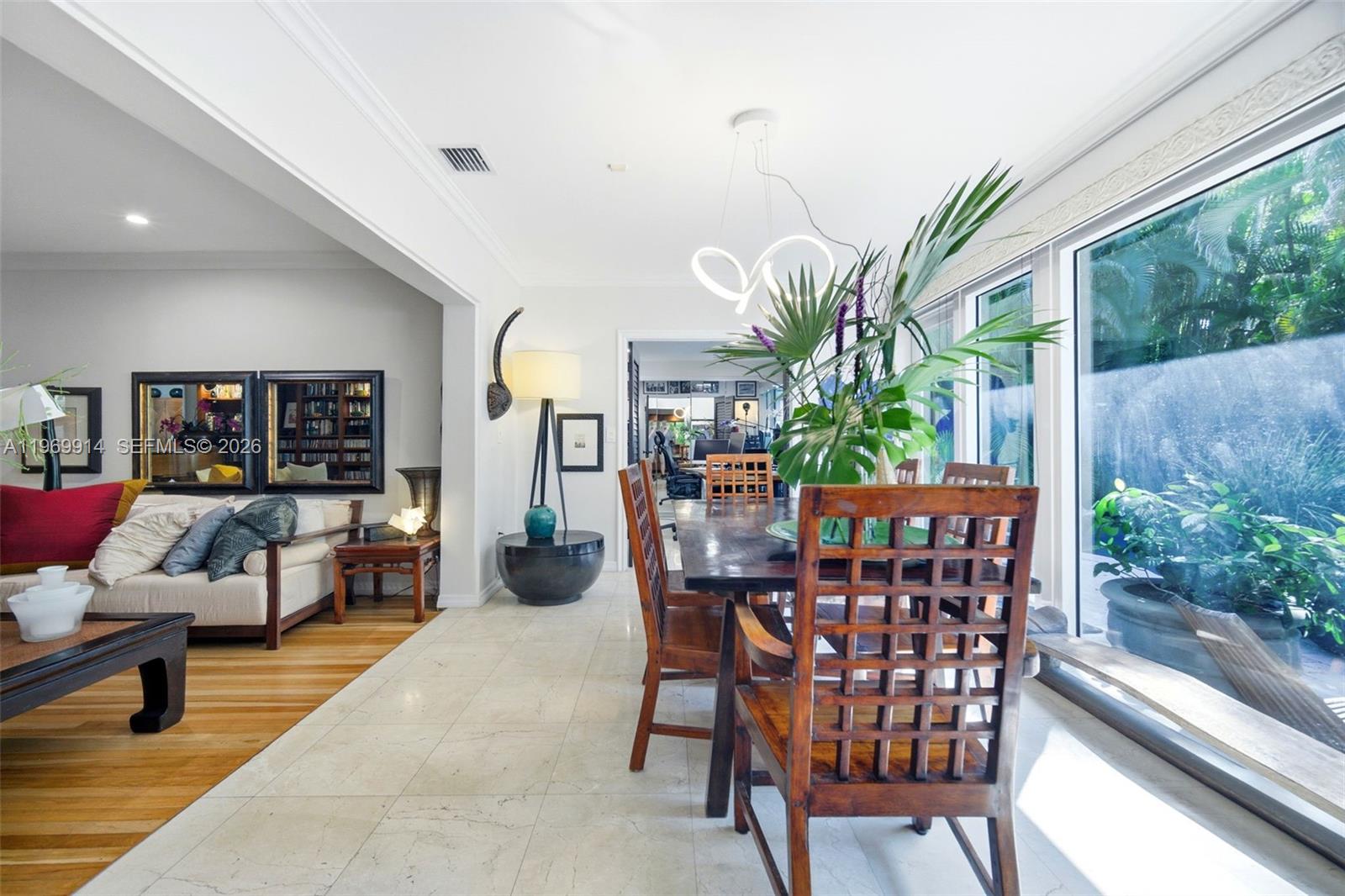 3730 Solana Rd Miami, FL 33133