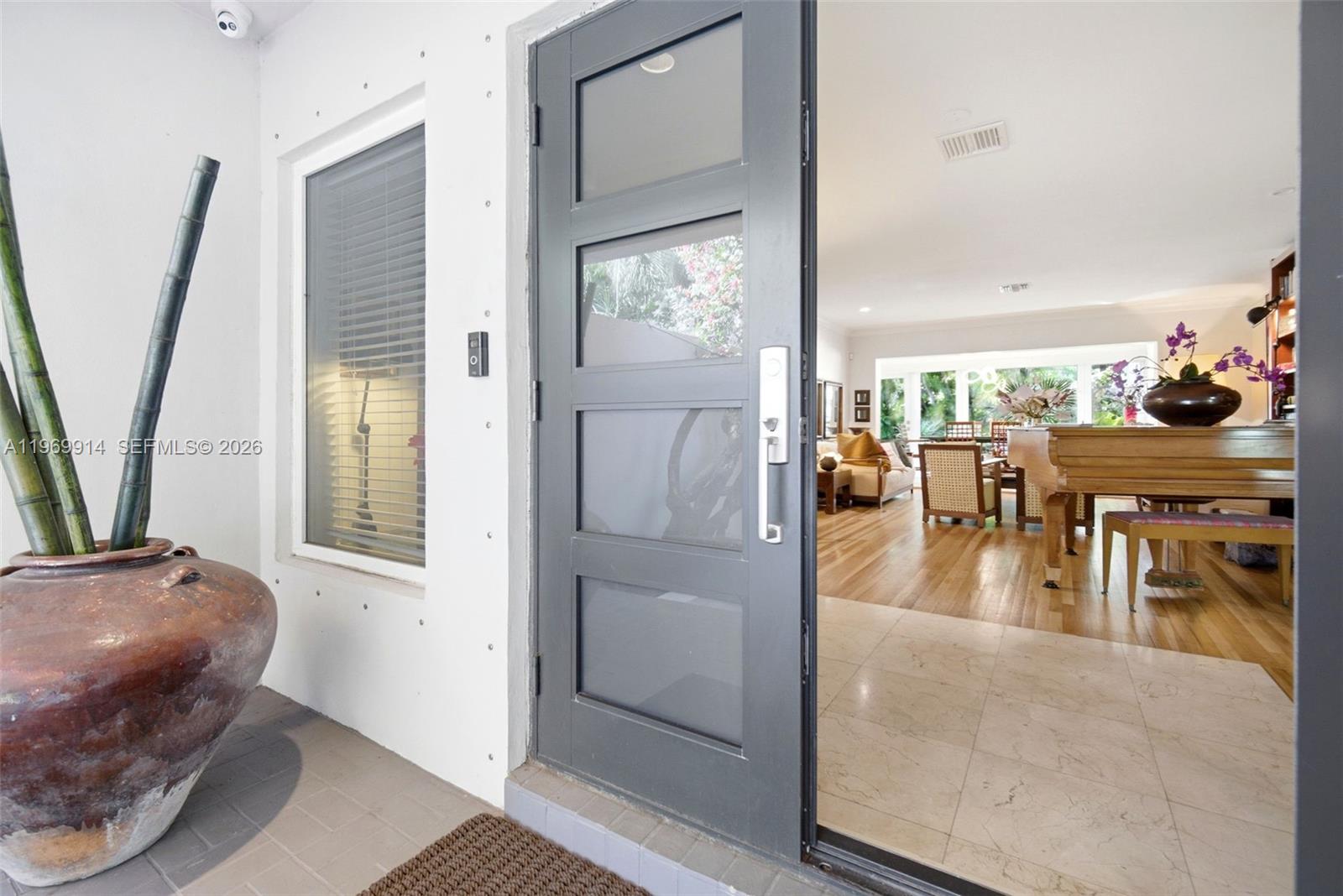 3730 Solana Rd Miami, FL 33133