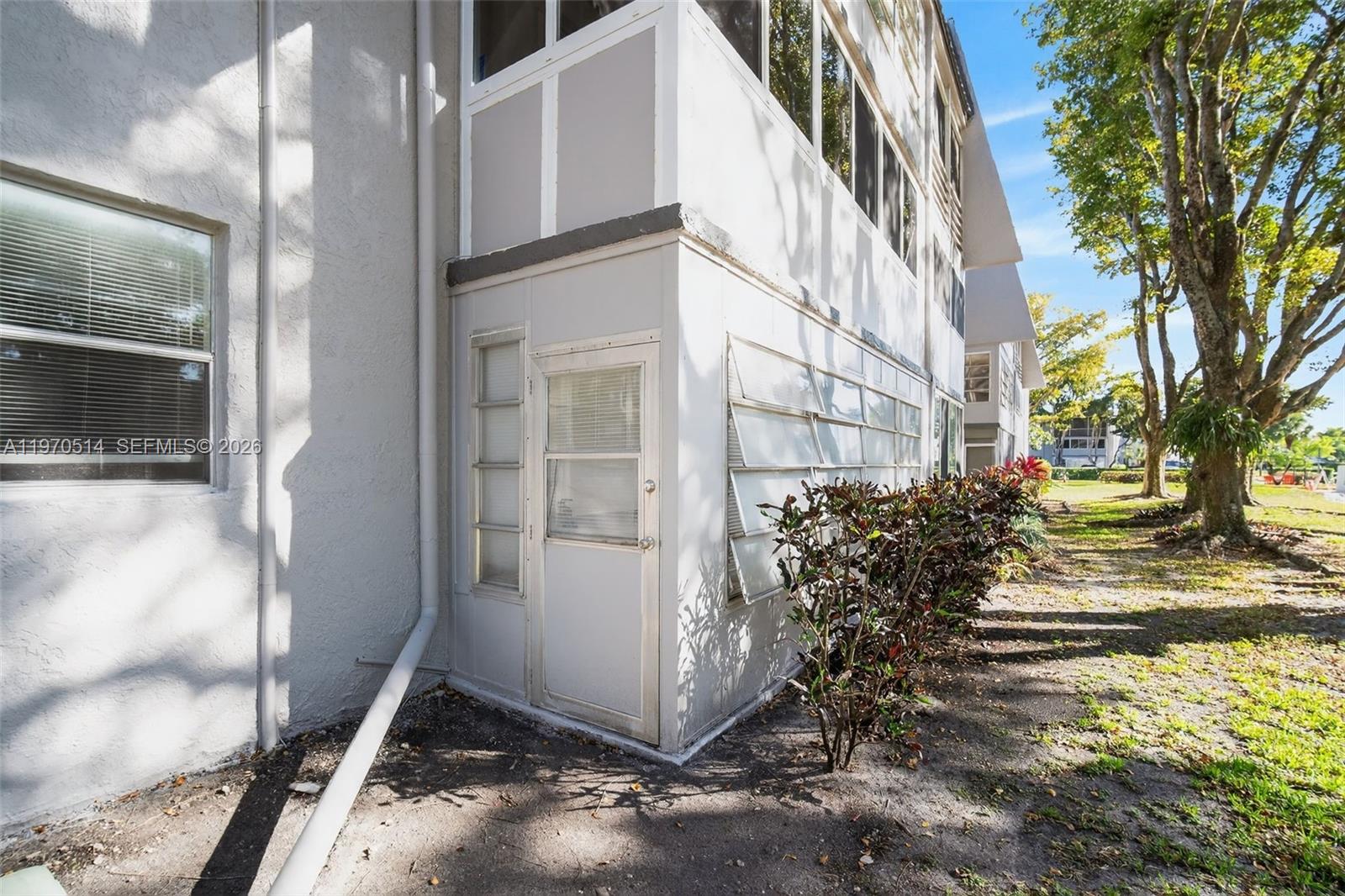 9091 Lime Bay Blvd #107 Tamarac, FL 33321