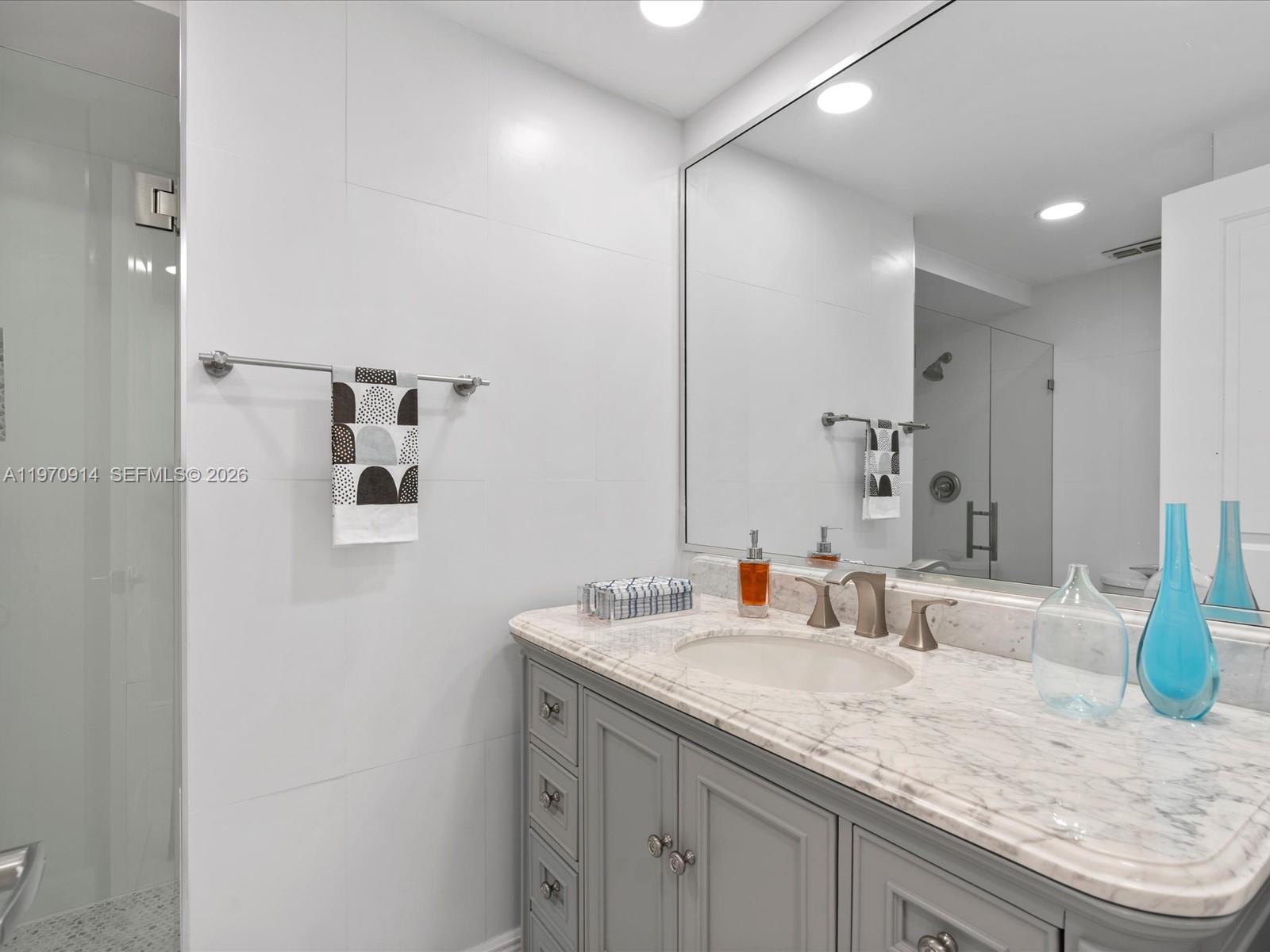 336 N Birch Rd #PH Fort Lauderdale, FL 33304