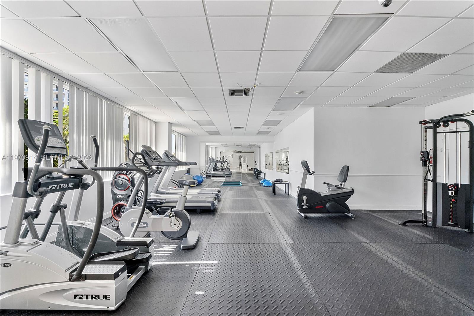 336 N Birch Rd #PH Fort Lauderdale, FL 33304