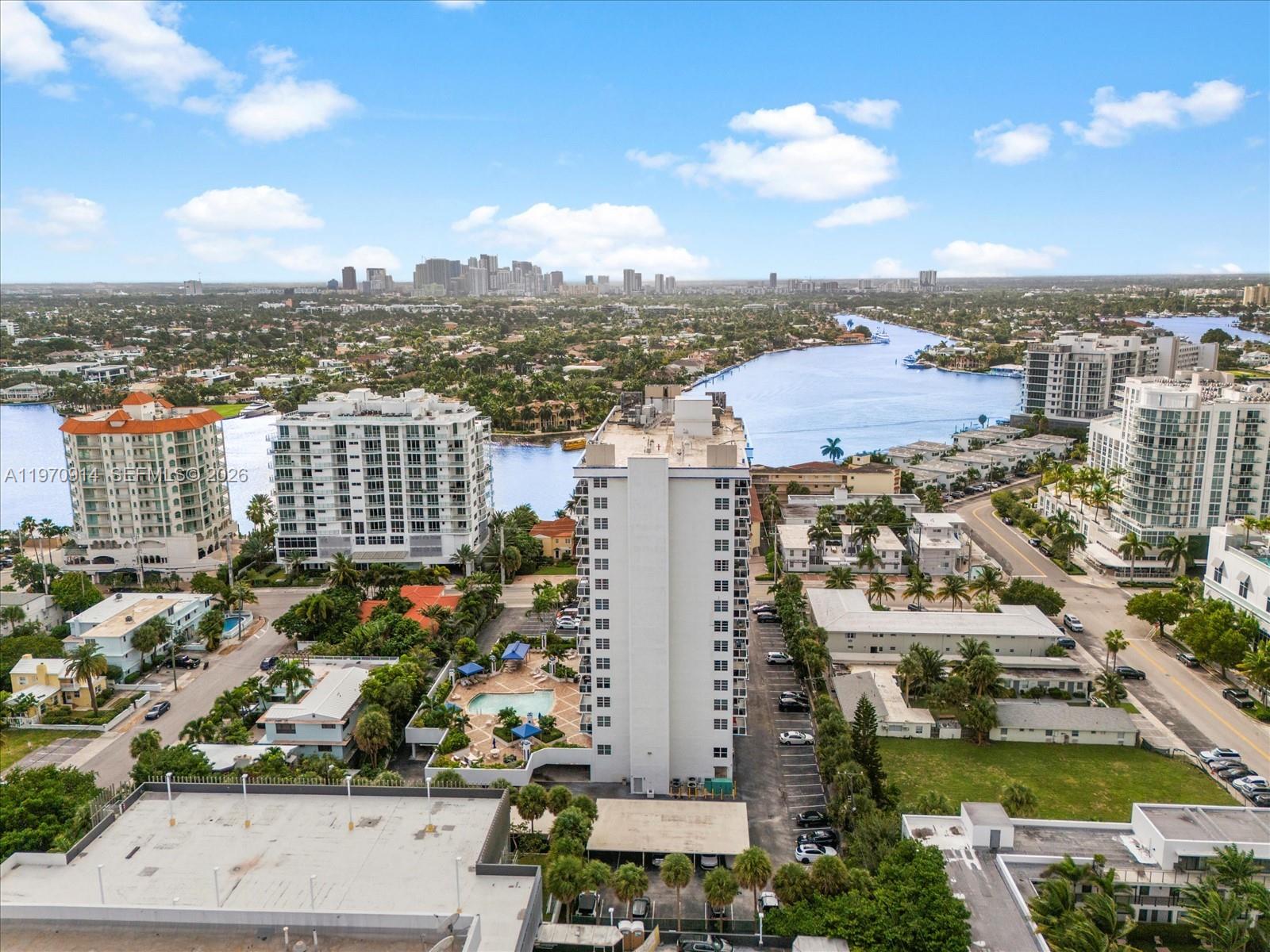 336 N Birch Rd #PH Fort Lauderdale, FL 33304