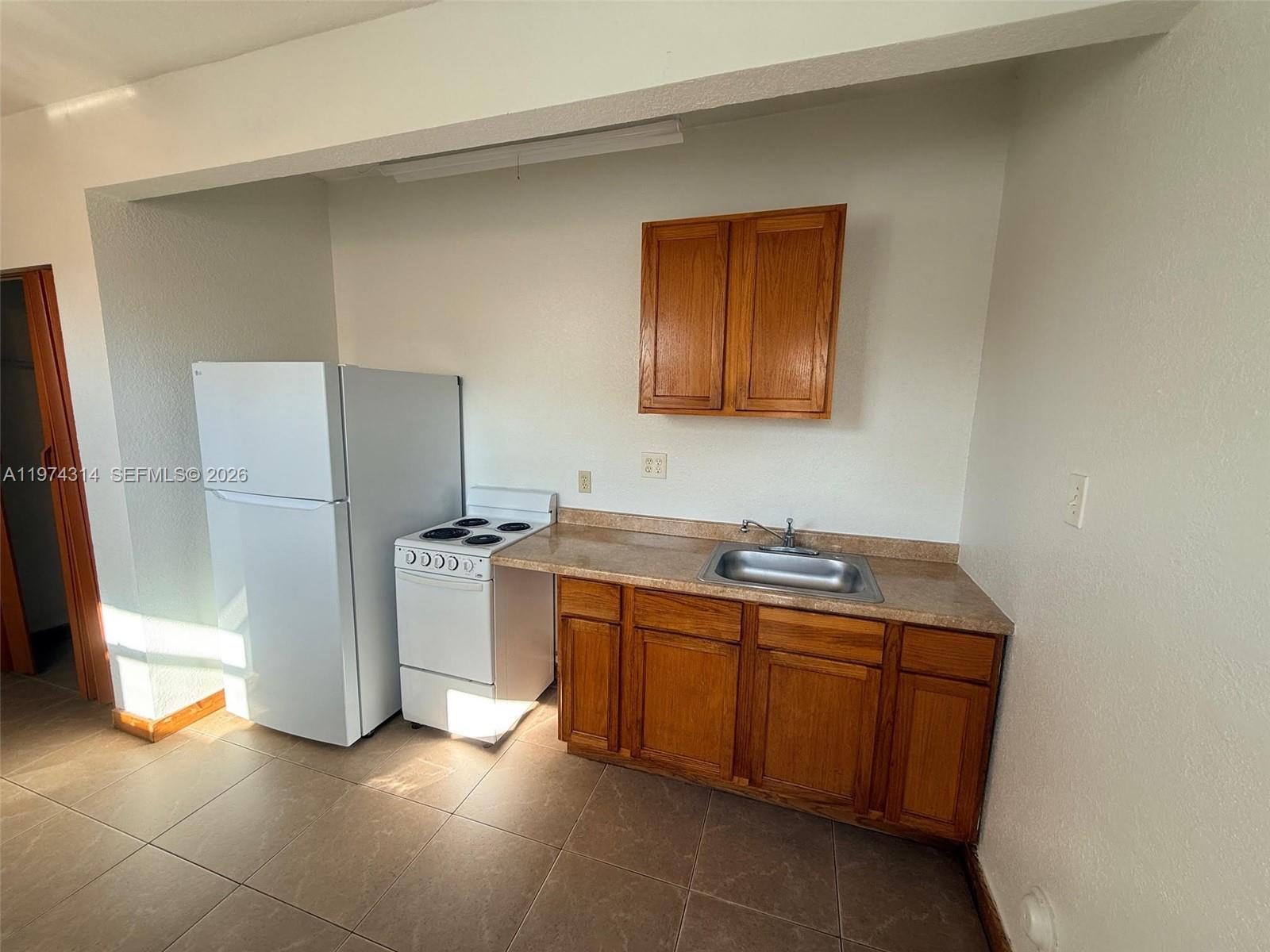 1612 NE 169th St #1 North Miami Beach, FL 33162