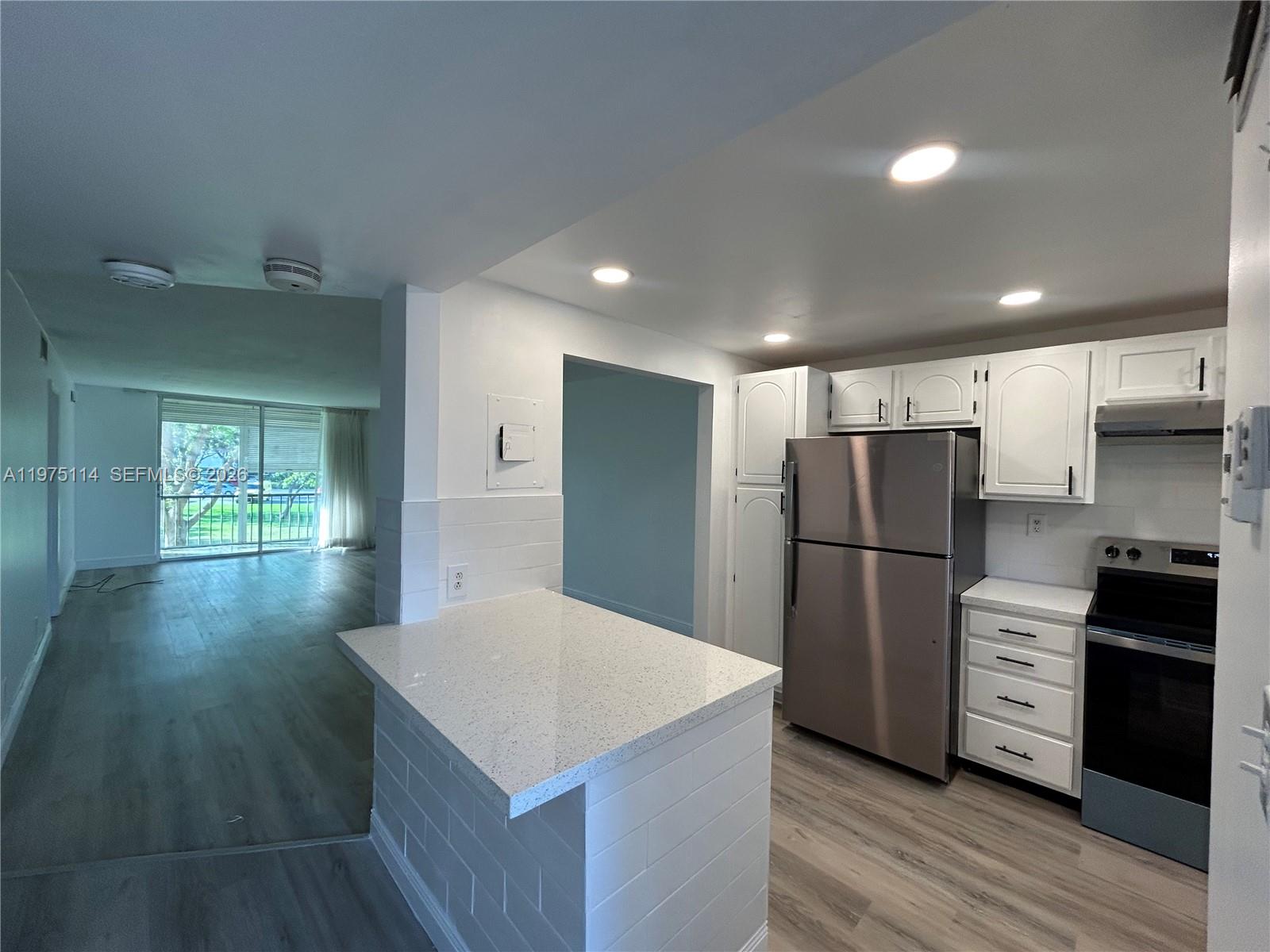 8962 S Hollybrook Blvd #202