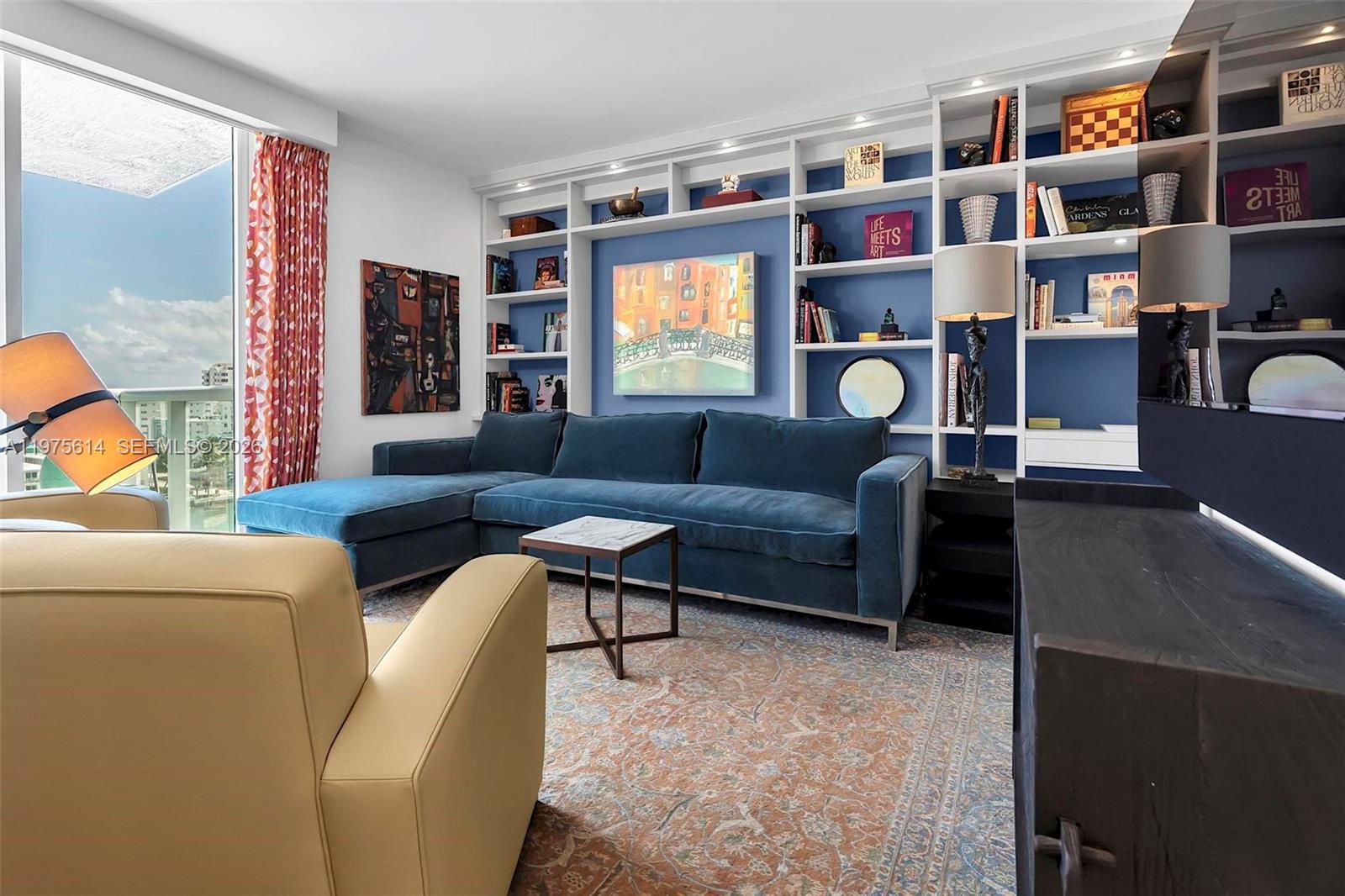 10 Venetian Way #904 Miami Beach, FL 33139